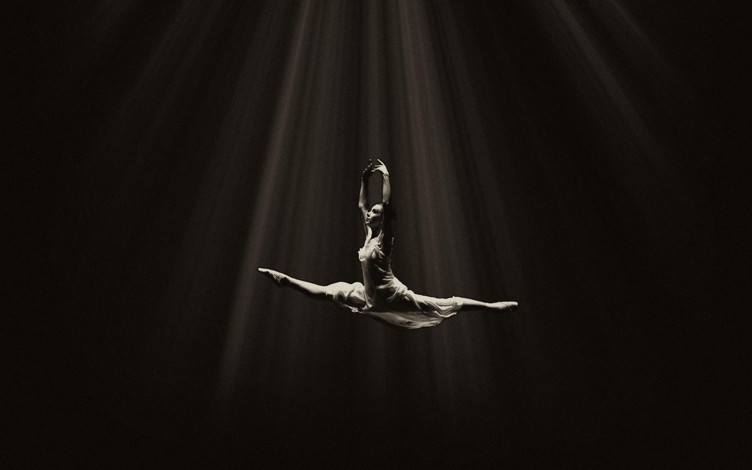 2560x1600 Wallpaper Ballerina, Ballet, Dance, Bw, Flight