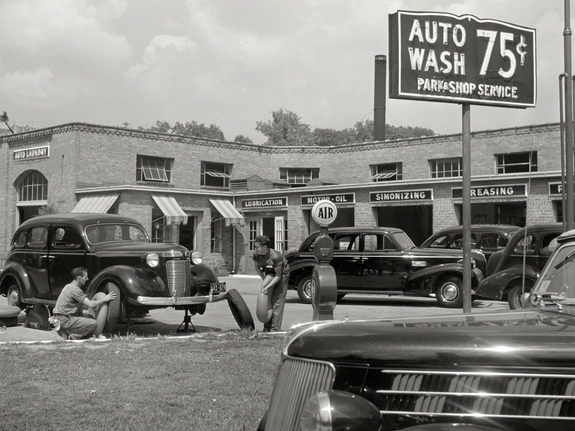 1920x1440 washington, Dc, Bw, Mechanic, Classic, Car, Retro, History, Architecture, Buildings, Black, White, Signs, People, Men, Males, Garage Wallpaper HD / Desktop and Mobile Background