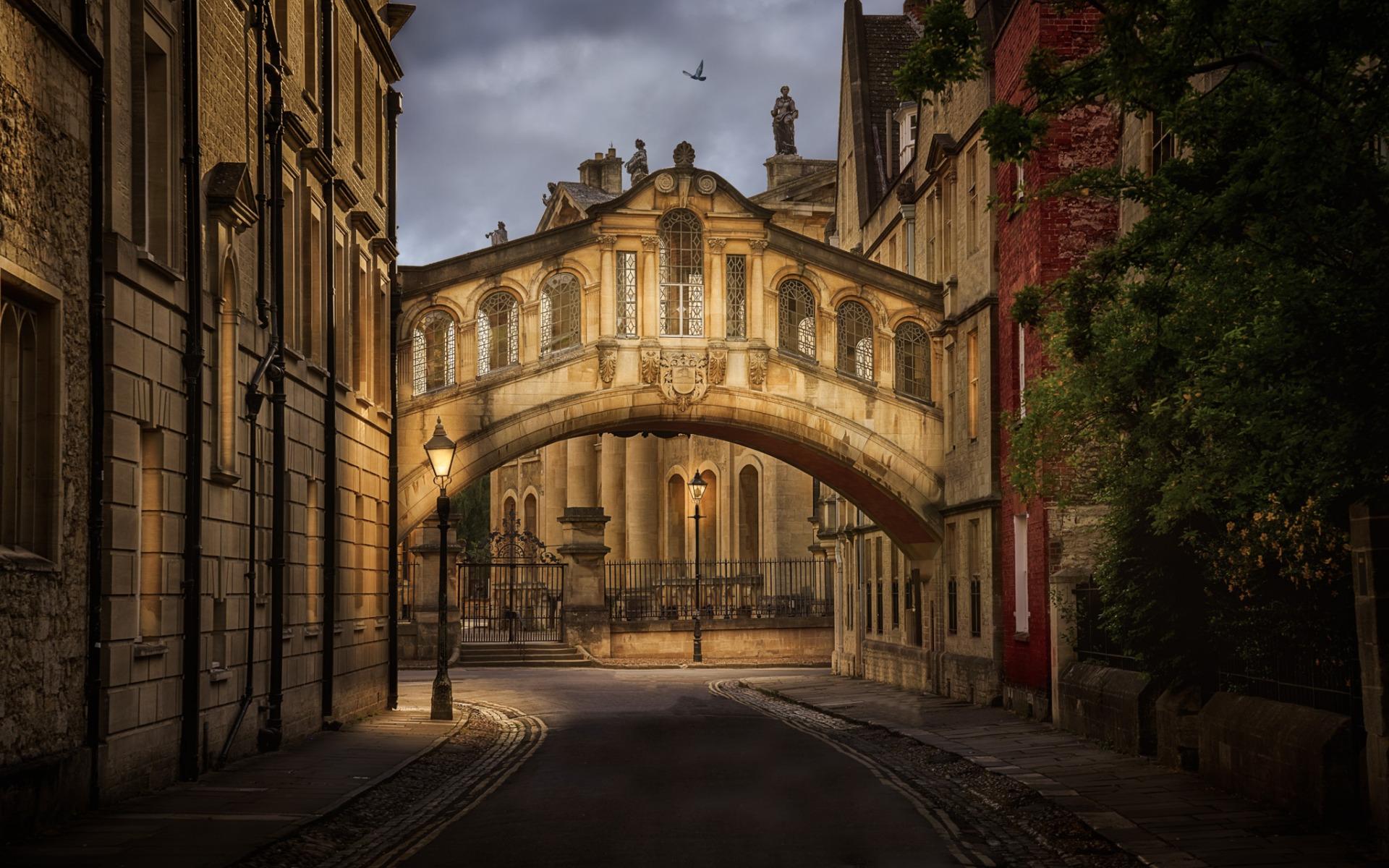 1920x1200 Download wallpaper Hertford Bridge, Bridge of Sighs, Oxford, Hertford College, Oxford landmark, England for desktop with resolution 1920x1200. High Quality HD picture wallpaper