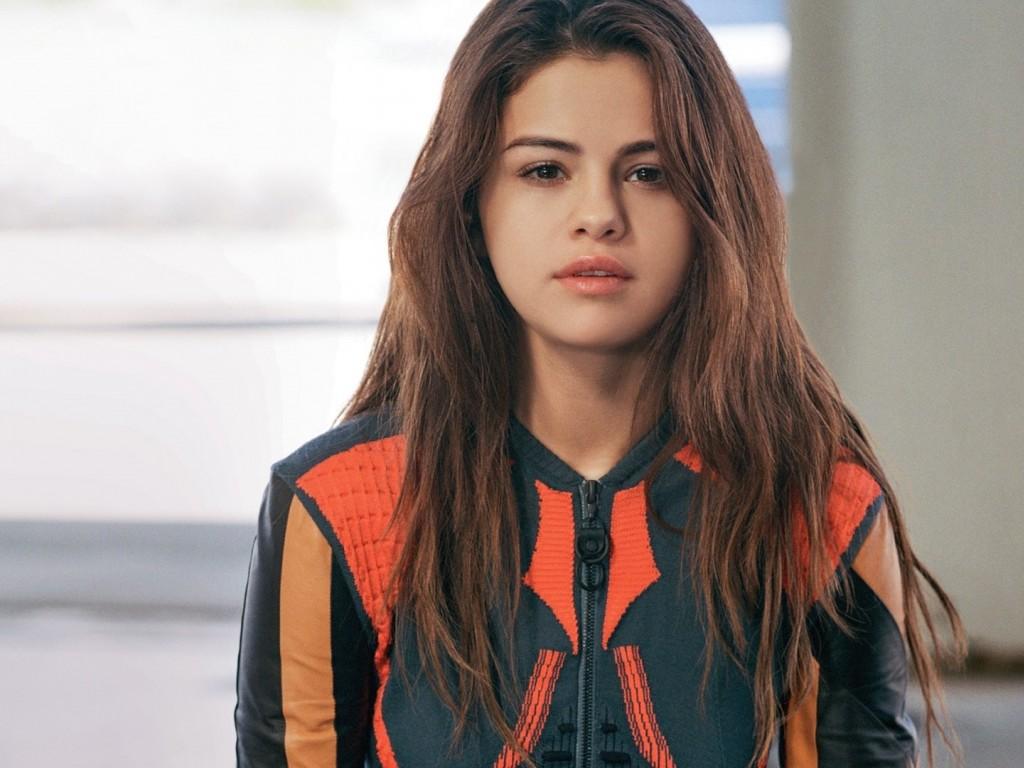 1024x768 Selena Gomez HD Wallpaper 1024x768