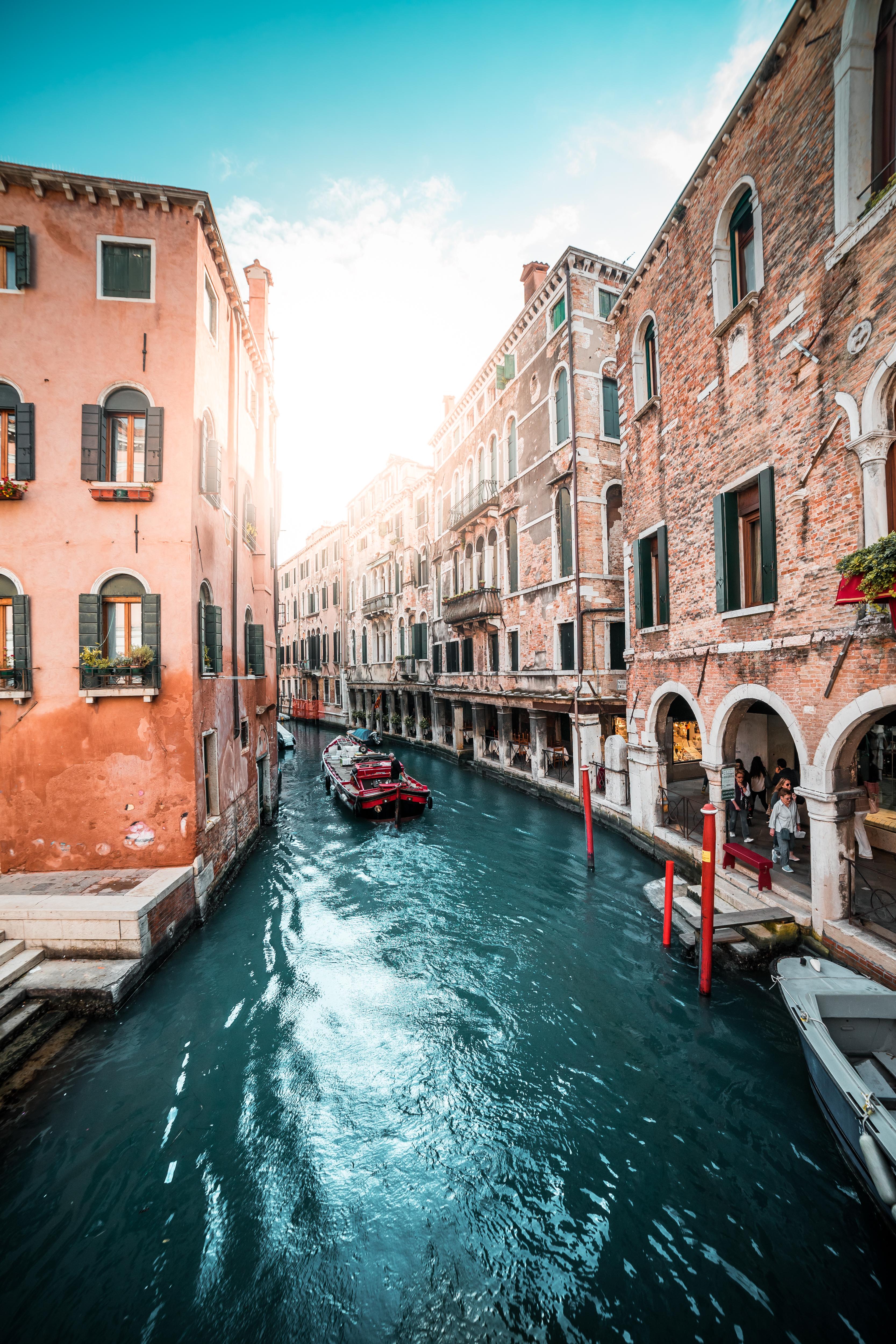 3333x5000 Venice Wallpaper