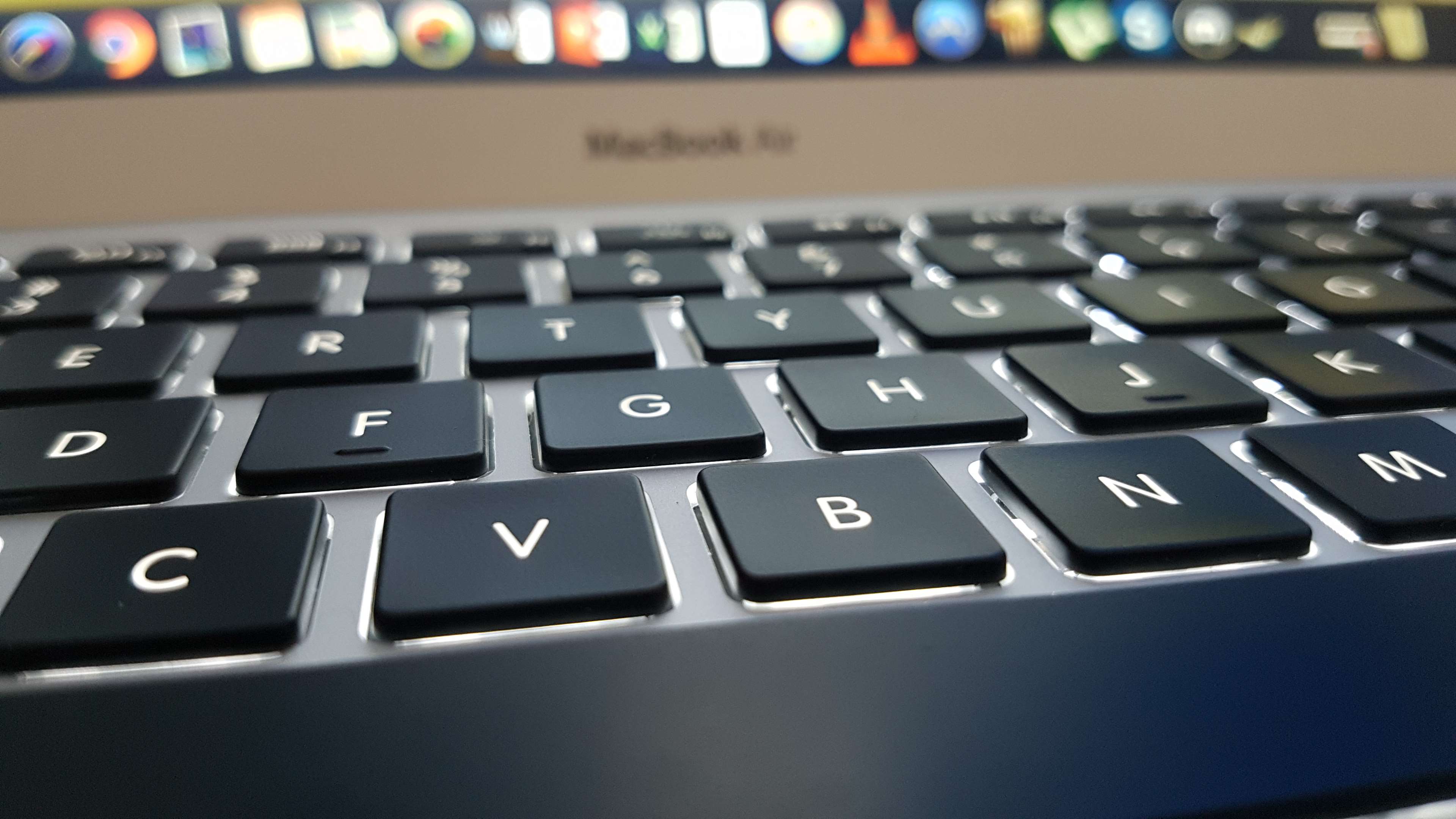 3840x2160 3840x2160 access, close up, computer, connection, data, display, electronics, information, internet, keyboard, laptop, macbook, network, technology 4k wallpaper JPG 447 kB