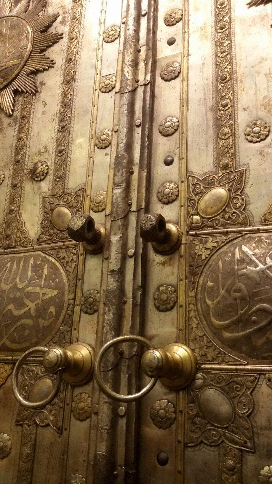 918x1632 IN PICTURES: Six doors of Ka'aba over 000 years. Al Arabiya English