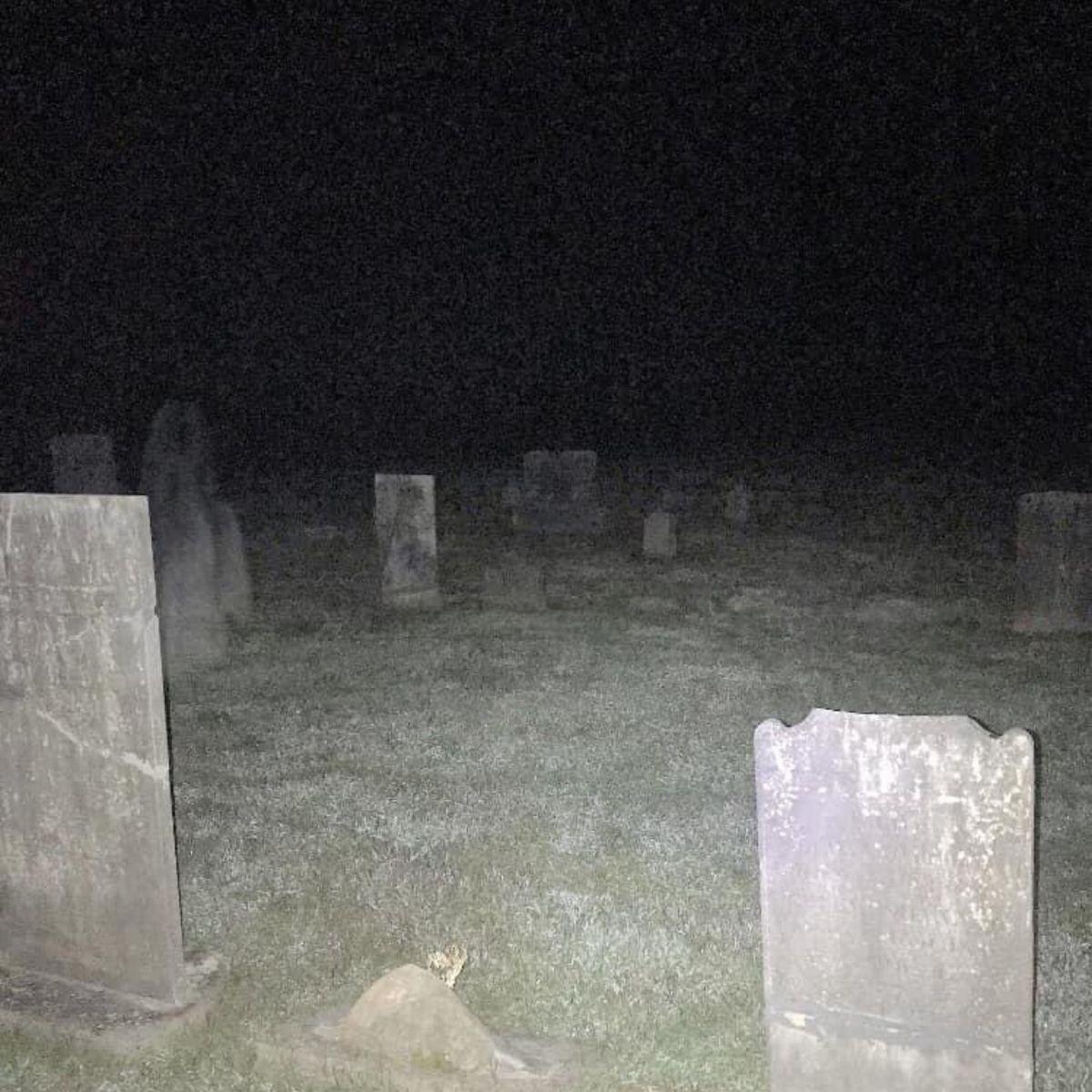 1200x1200 Ghost' Lurks Over Grave In Bone Chilling Image From 'most Haunted' Cemetery