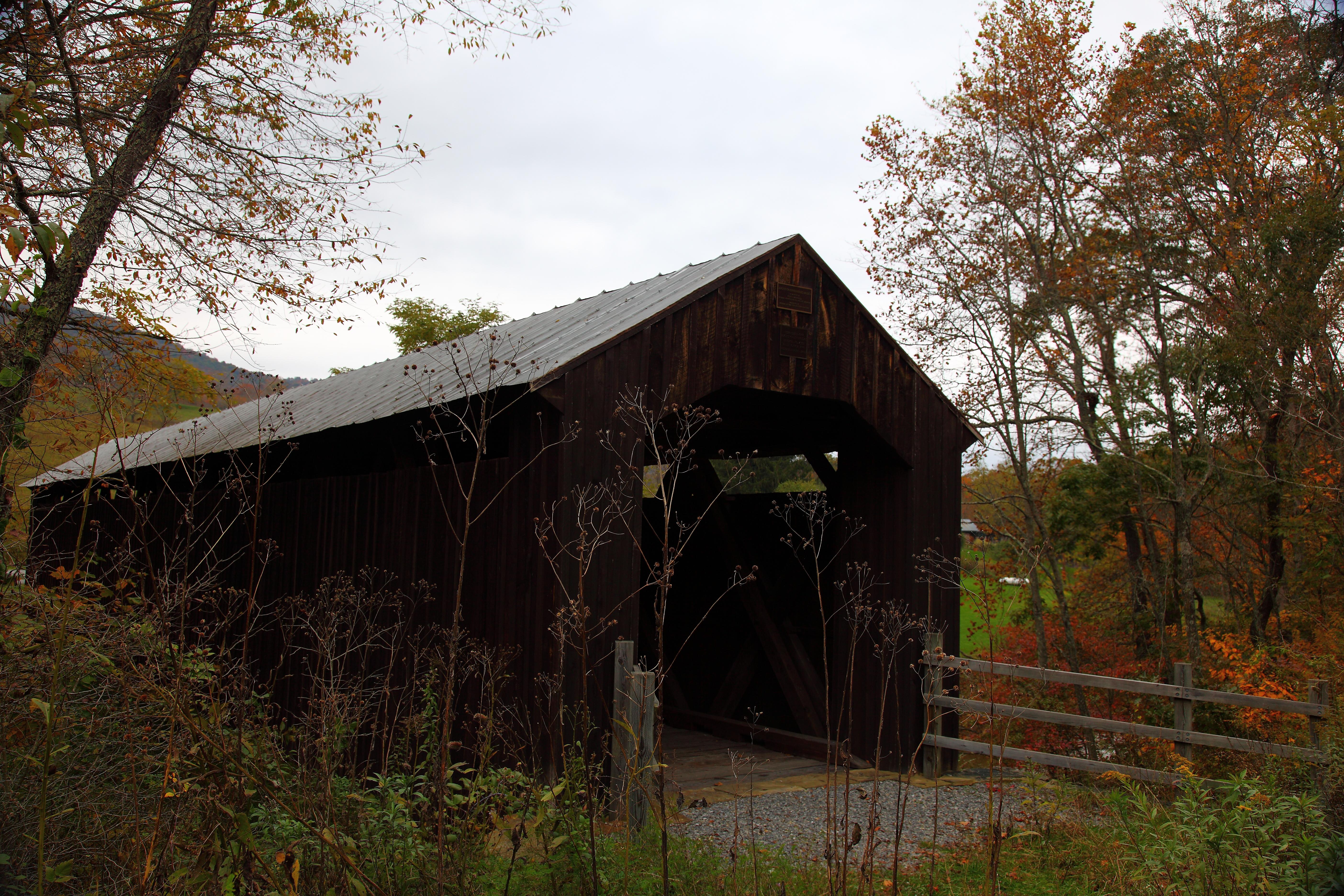 5616x3744 Autumn Foliage Locust Creek Wv Covered Bridge