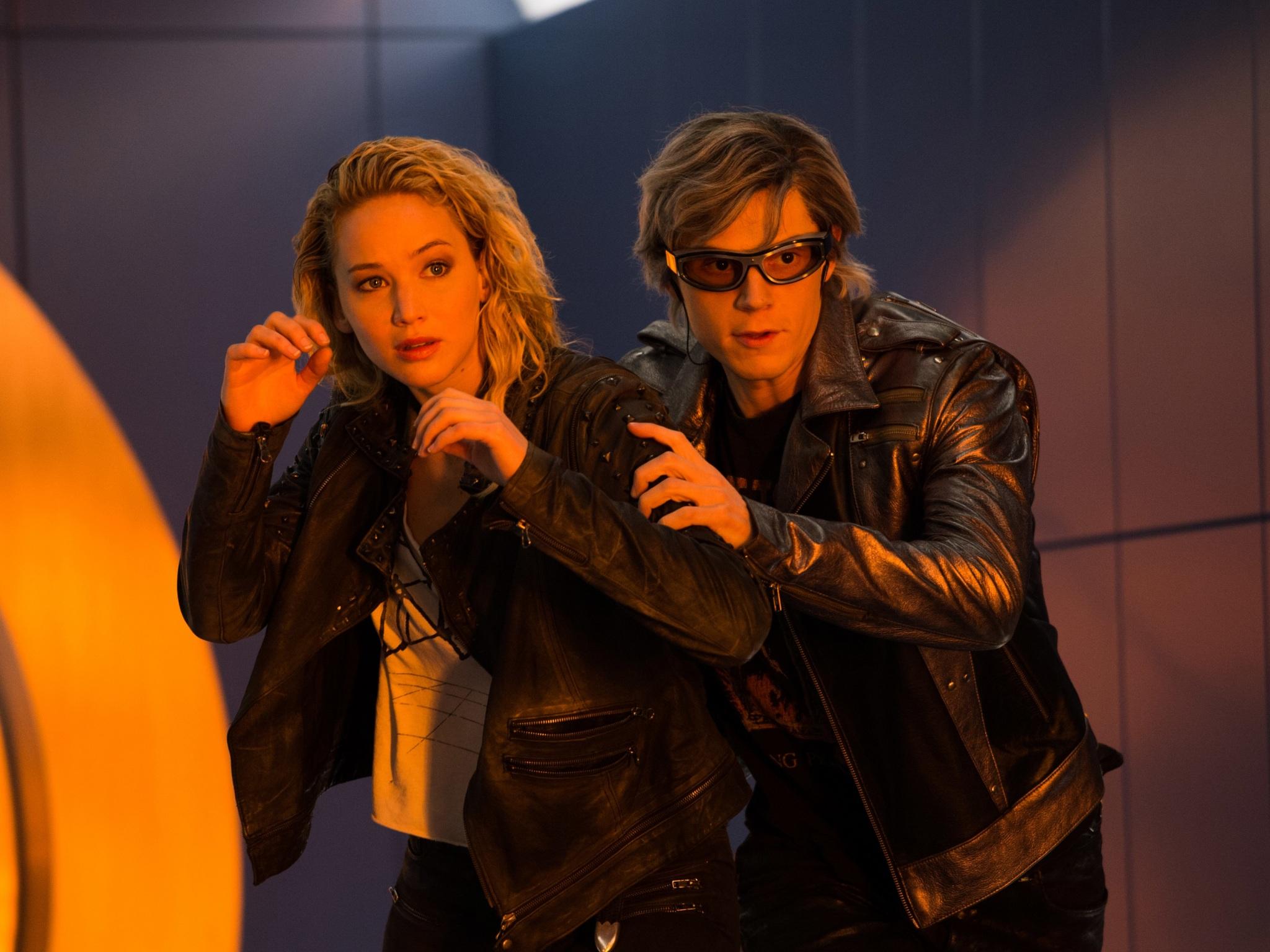 2048x1536 Wallpaper 4k Evan Peters And Jennifer Lawrence Wallpaper
