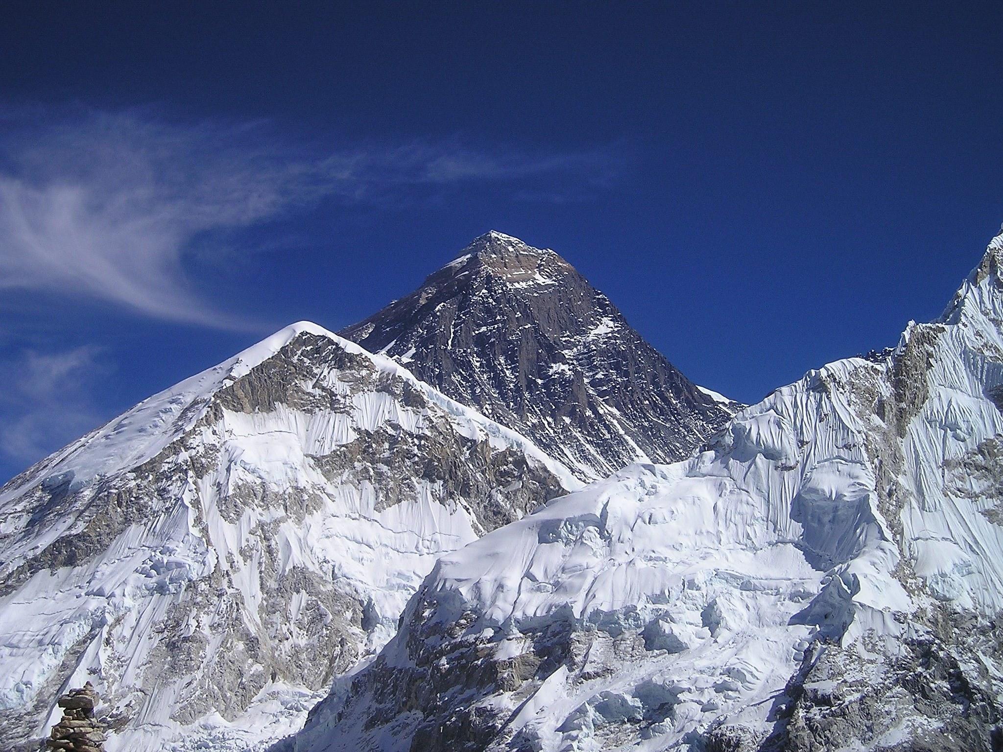 2048x1536 Wallpaper / mount everest himalayas nepal mountain everest 4k wallpaper