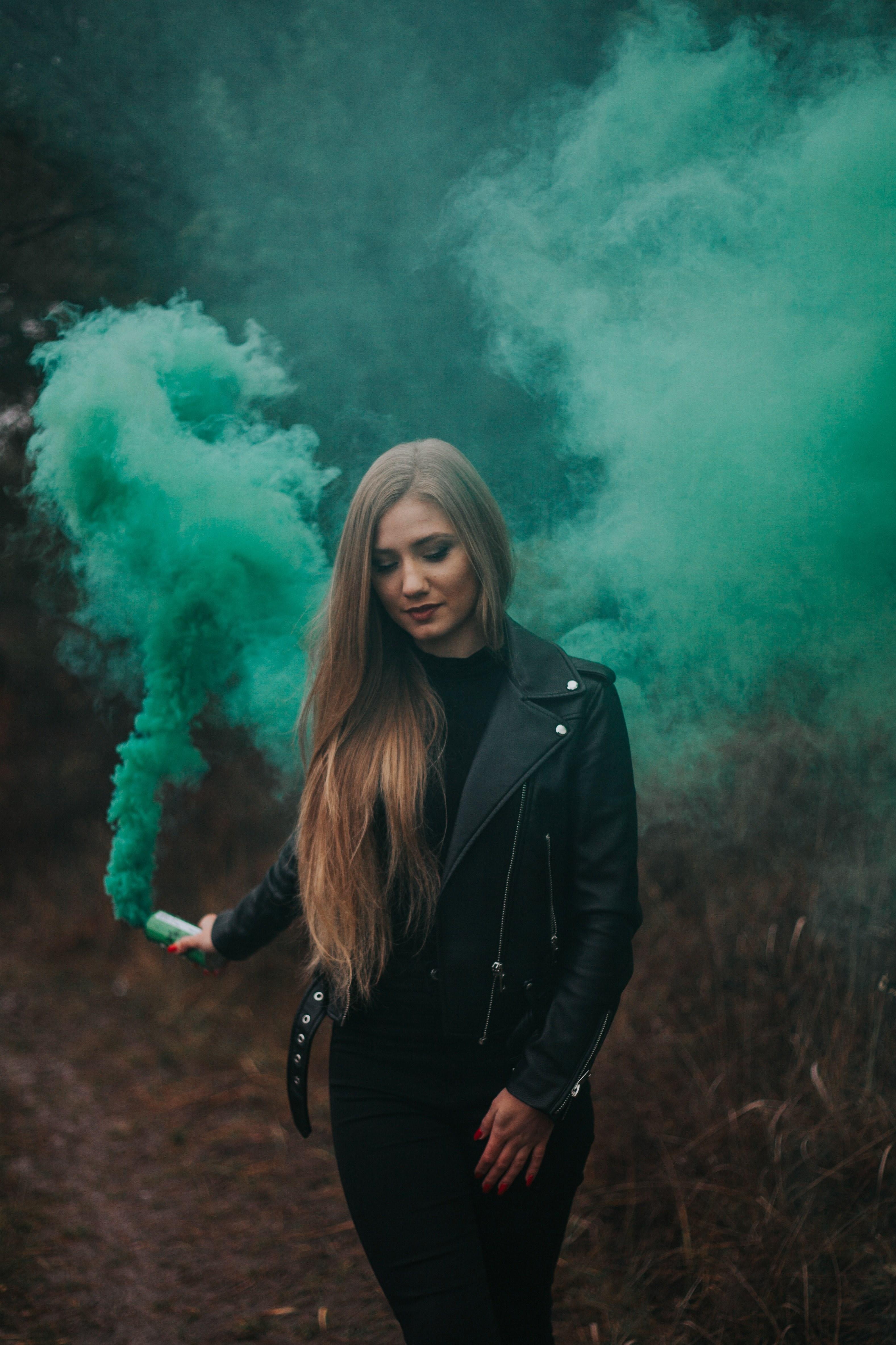 3154x4731 Wallpaper / woman female portrait and smoke HD 4k wallpaper