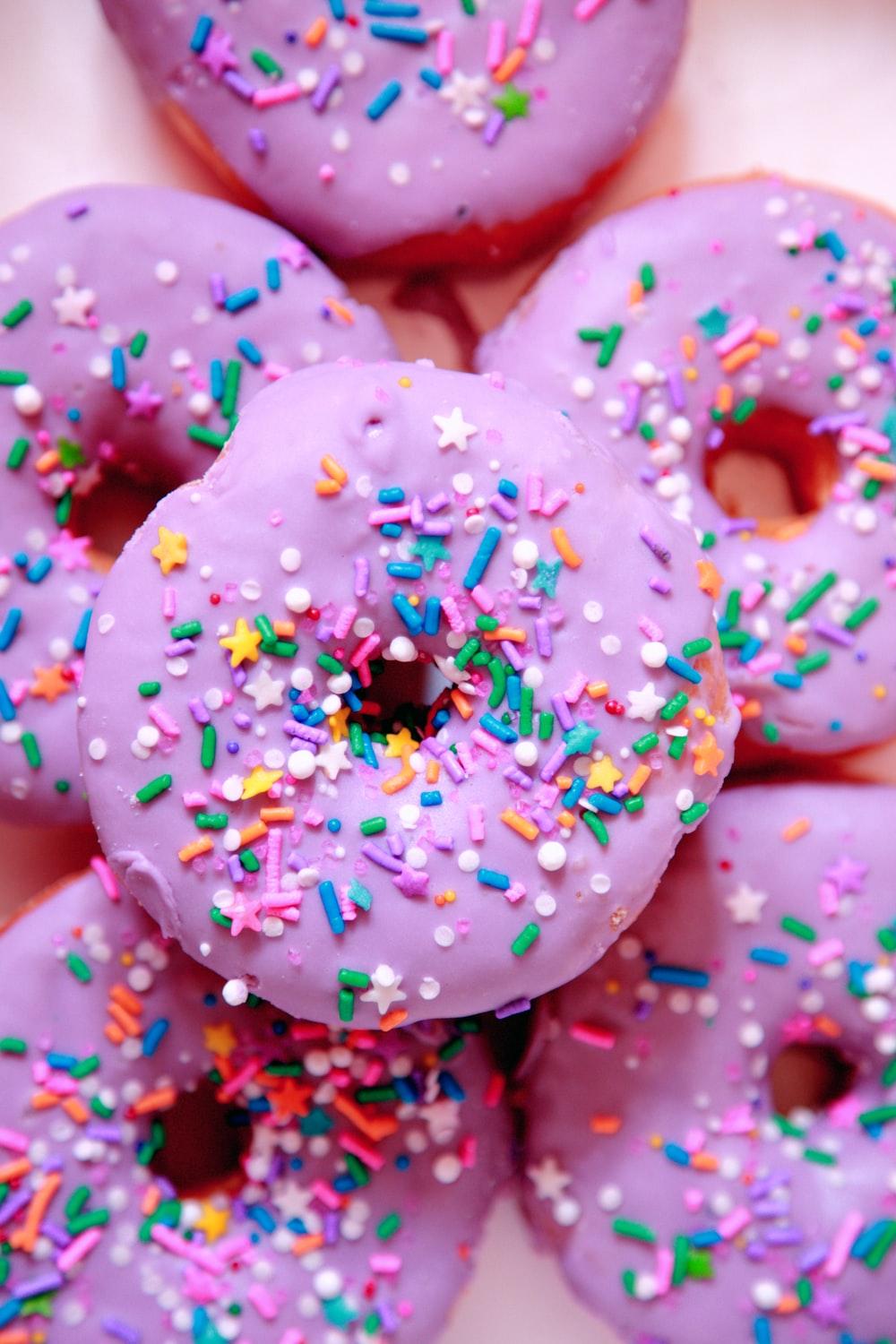 Sprinkle Donut Wallpapers - Top Free Sprinkle Donut Backgrounds -  WallpaperAccess