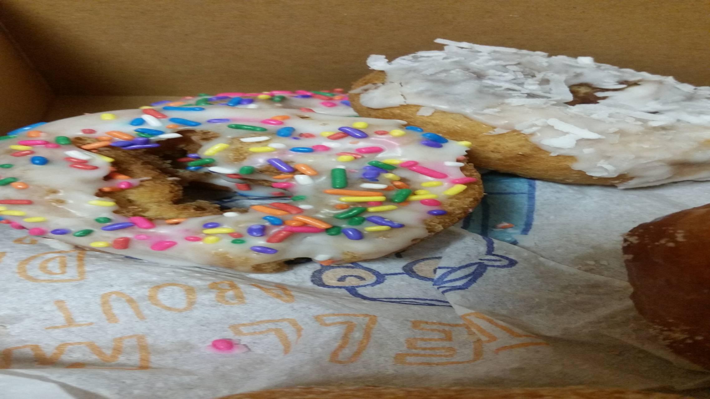 2276x1280 Download Sprinkled Donuts HD Wallpaper and Background