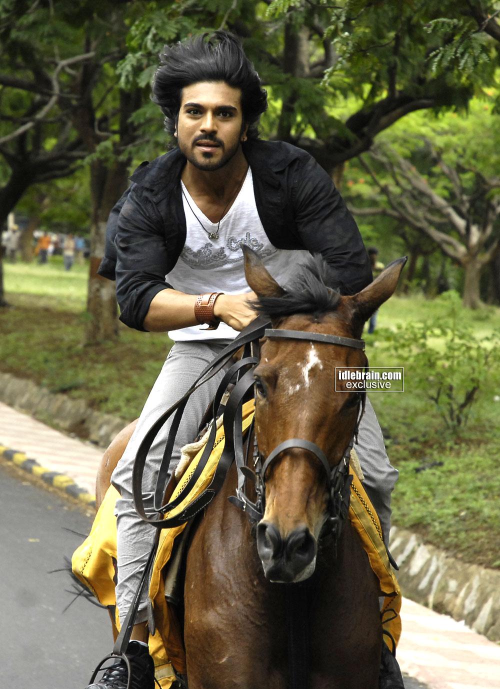 1000x1378 Magadheera photo gallery cinema Charan Teja& Kajal Agarwal