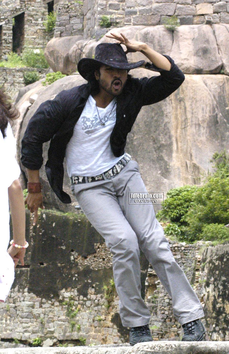 900x1390 Magadheera photo gallery cinema Charan Teja& Kajal Agarwal