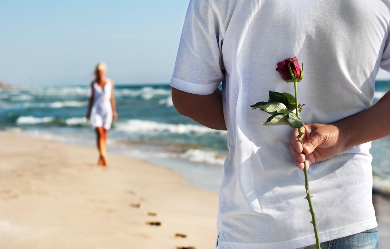 1332x850 Wallpaper sand, sea, beach, love, pair, love, rose, happy, people, romantic, couple image for desktop, section настроения