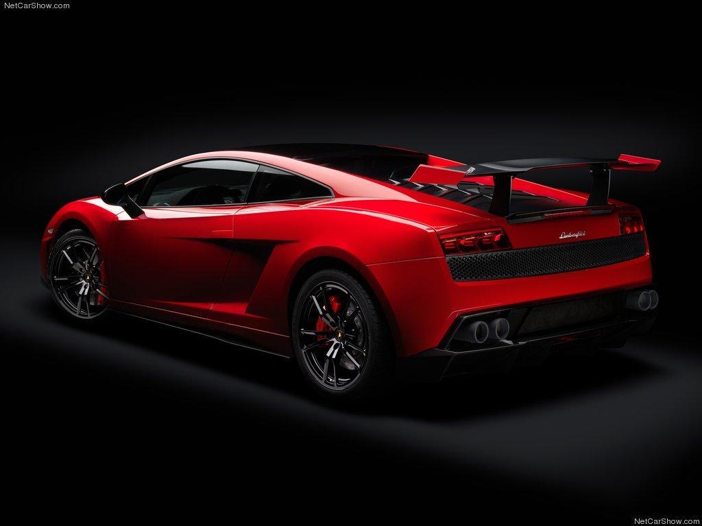 1024x768 Black And Red Lambo Wallpaper