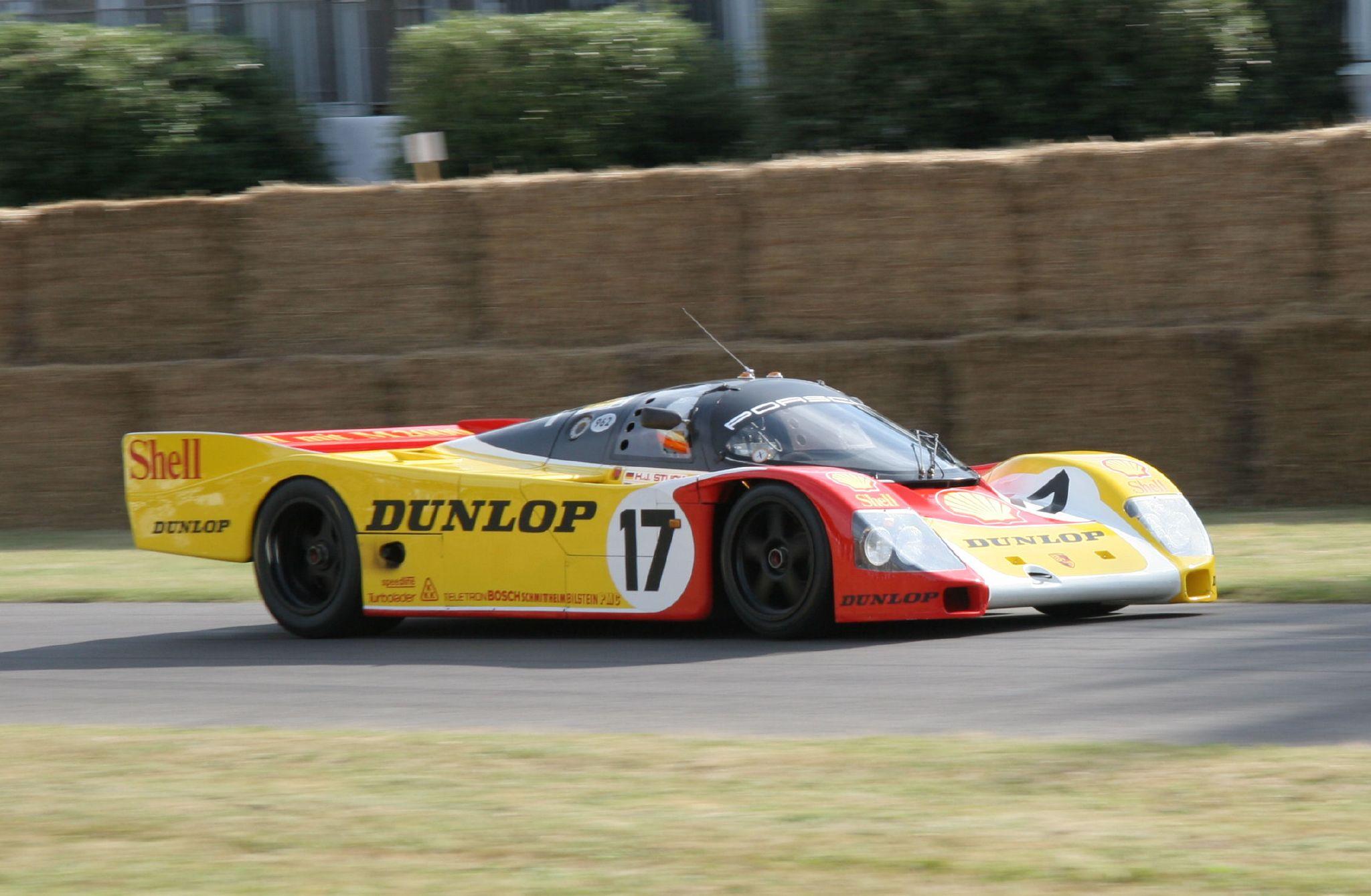2048x1339 Porsche 962 Wallpaper