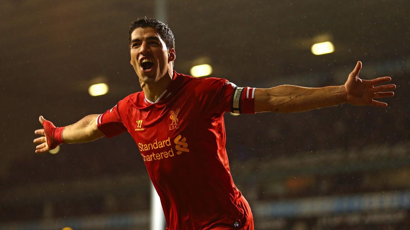 1366x768 Download 1366x768 Luis Suárez, Football Player, Liverpool Fc Wallpaper for Laptop, Notebook
