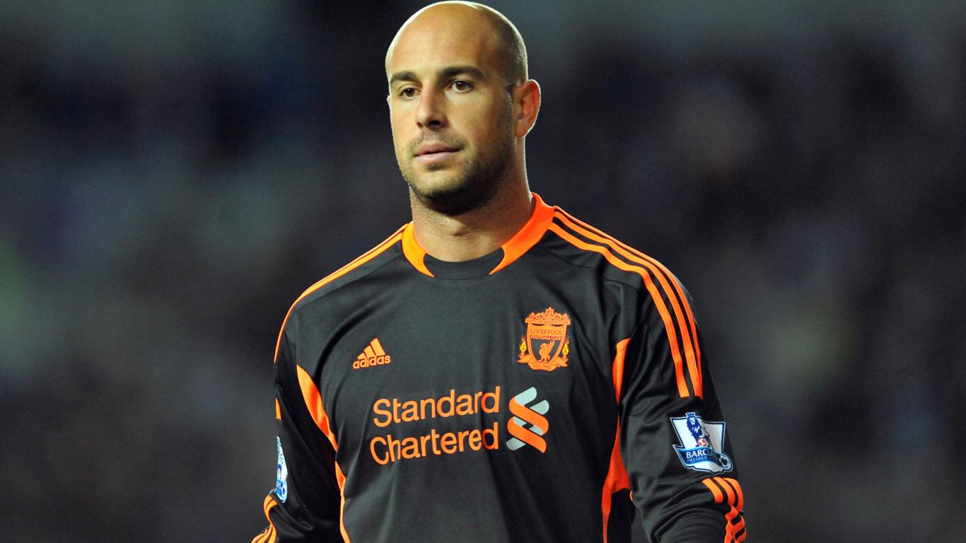 1366x768 Pepe Reina Wallpaper for 1366x768