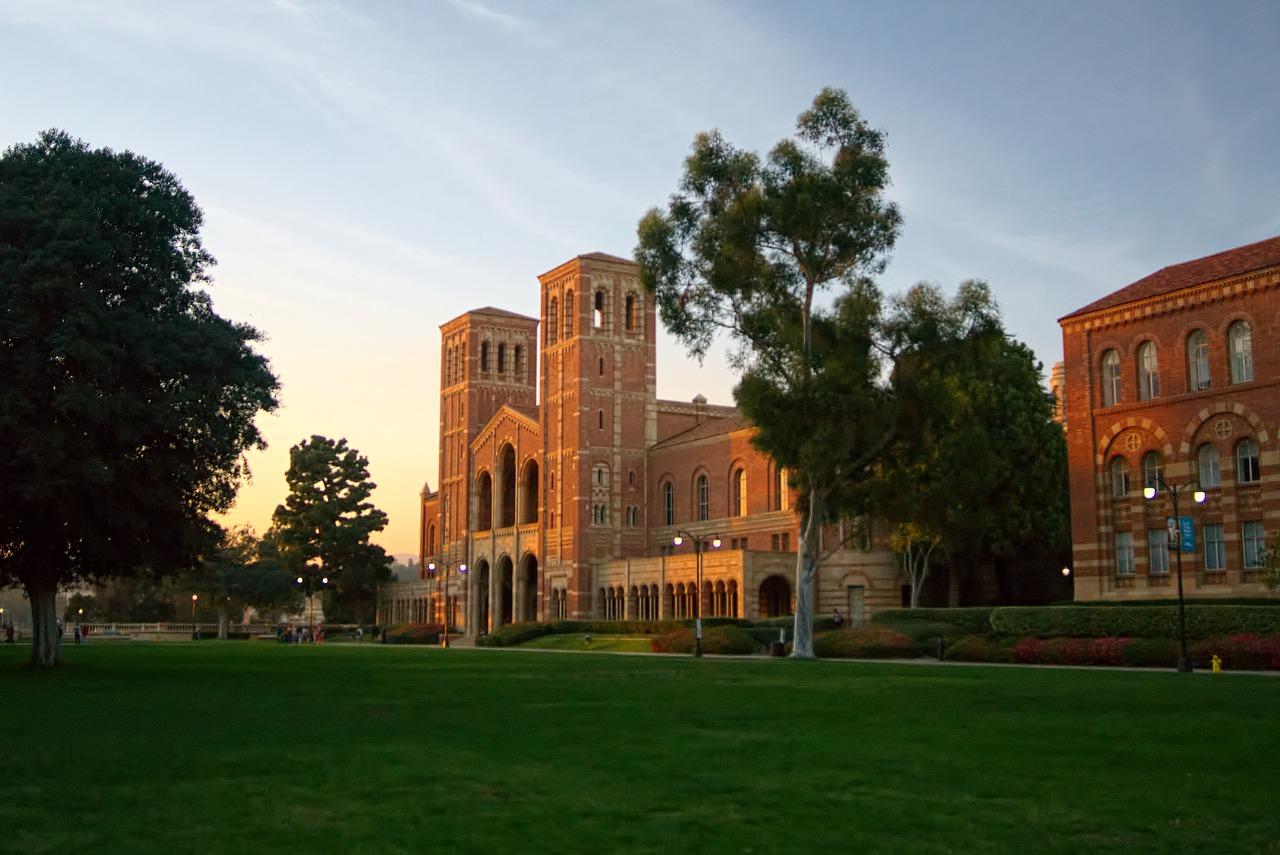 1280x855 Ucla Royce Hall Westwood