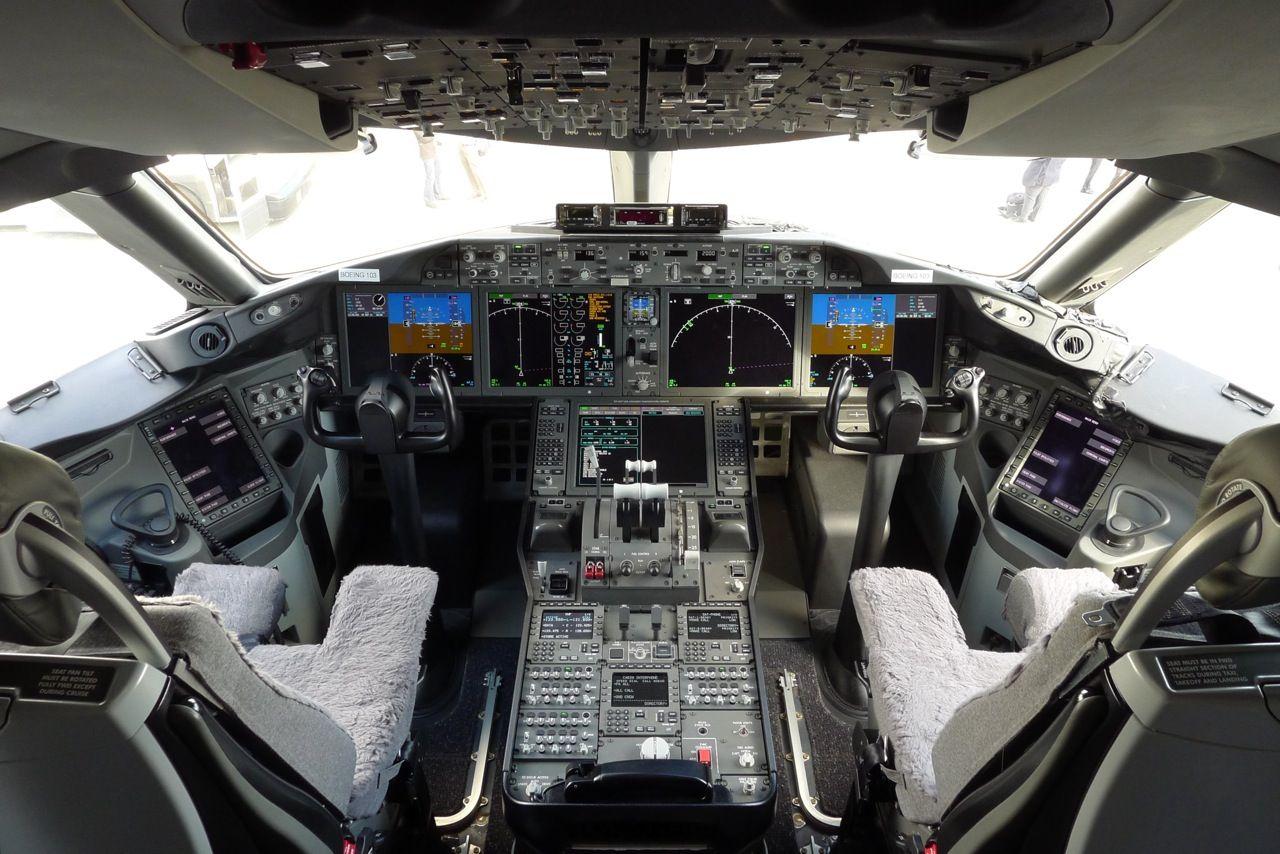 1280x854 Boeing Cockpit Wallpaper