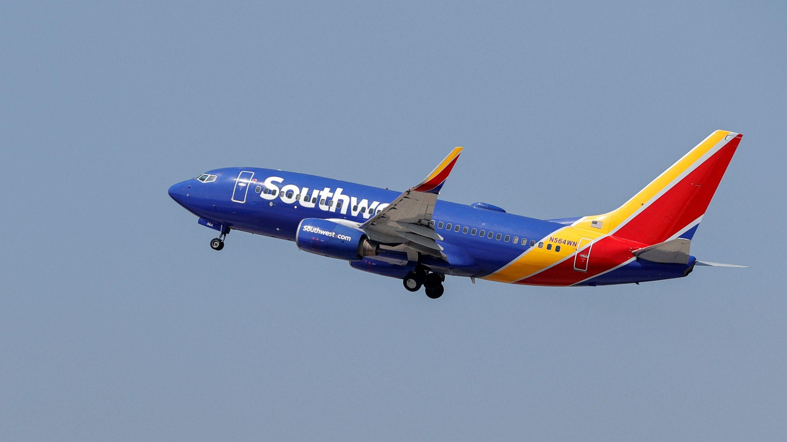 2560x1440 Southwest Airlines to up minimum wage to $15 per hour