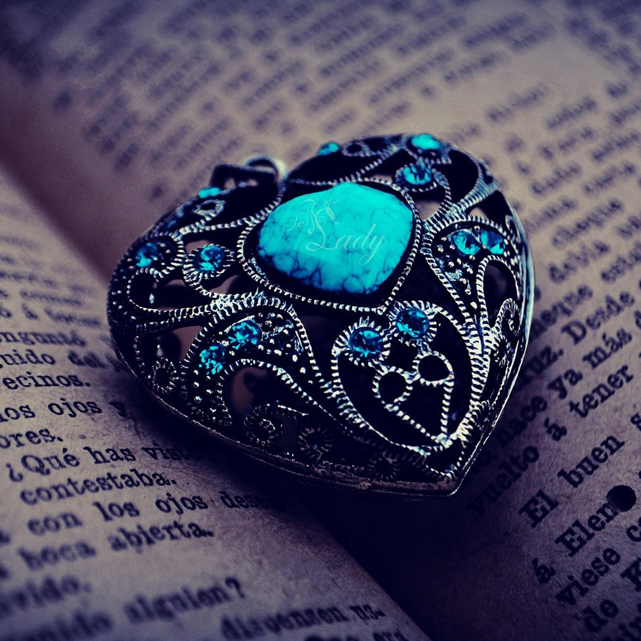 2048x2048 Love Heart Shape Vintage Pendant Open Book iPad Air Wallpaper Free Download