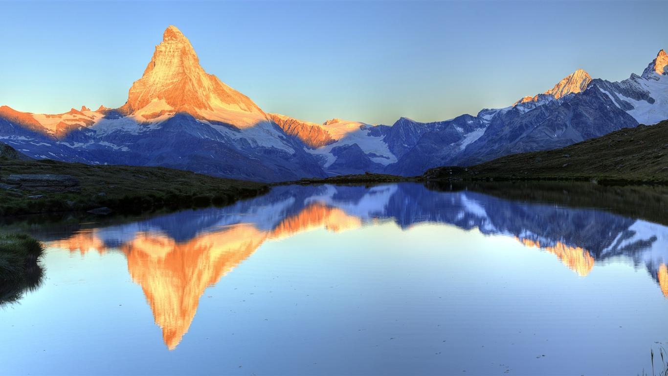 1366x768 Towering mountains travel Nature theme wallpaper 11