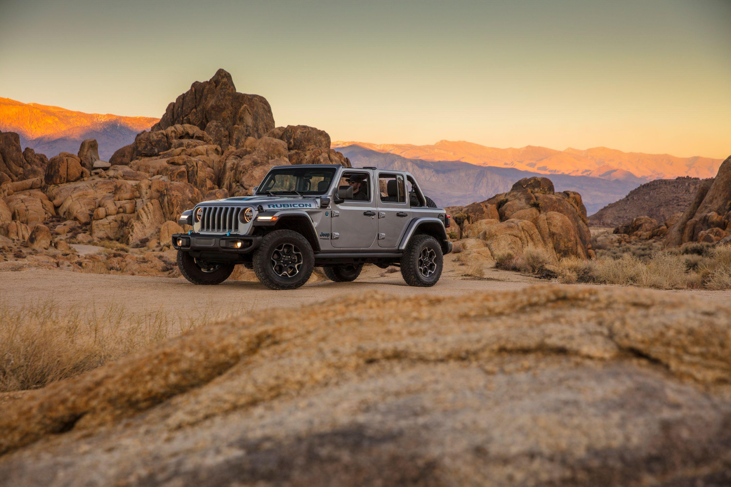 3000x2000 View Photo of the 2021 Jeep Wrangler 4xe