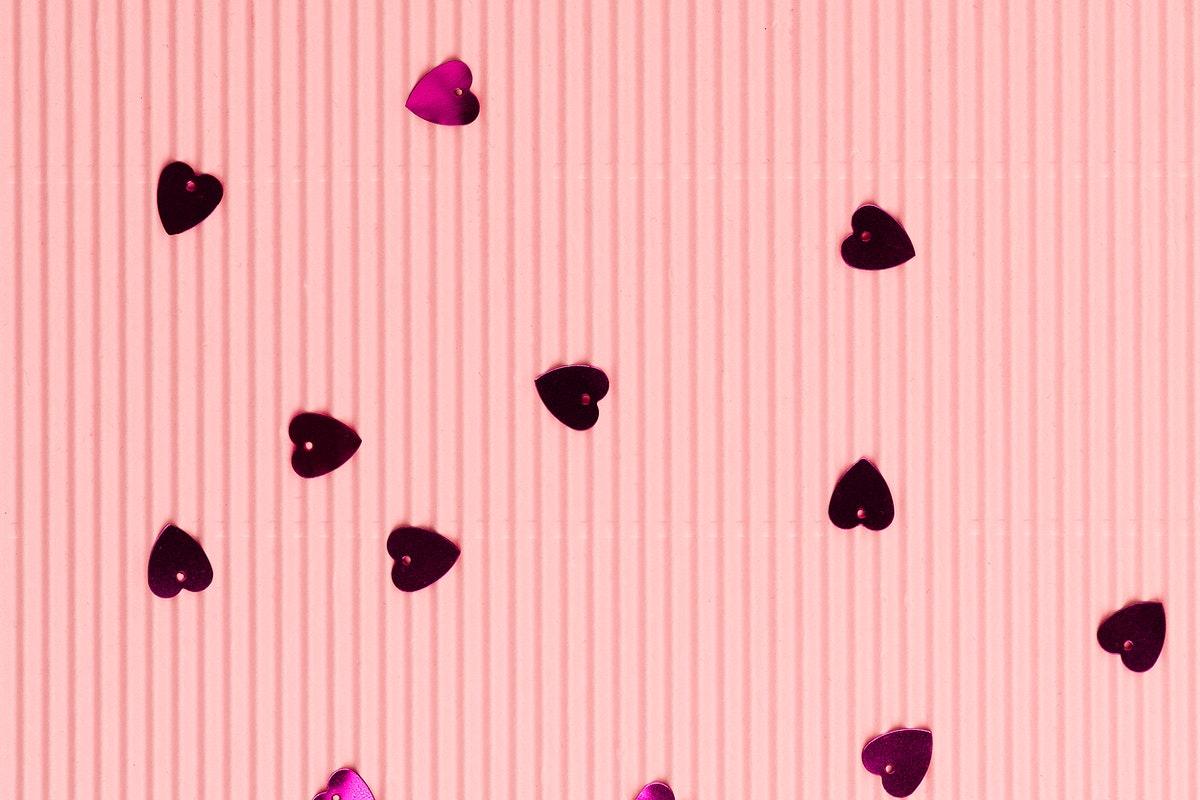 1200x800 Metallic heart confetti pink wallpaper