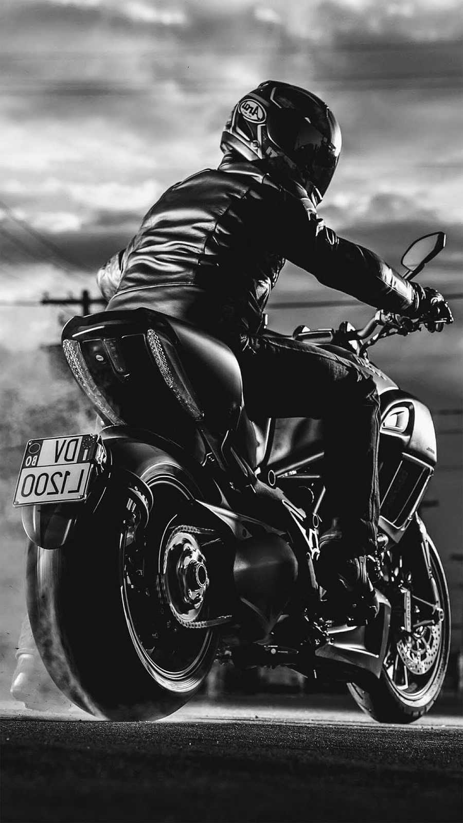 900x1600 4K Motorcycle Wallpaper
