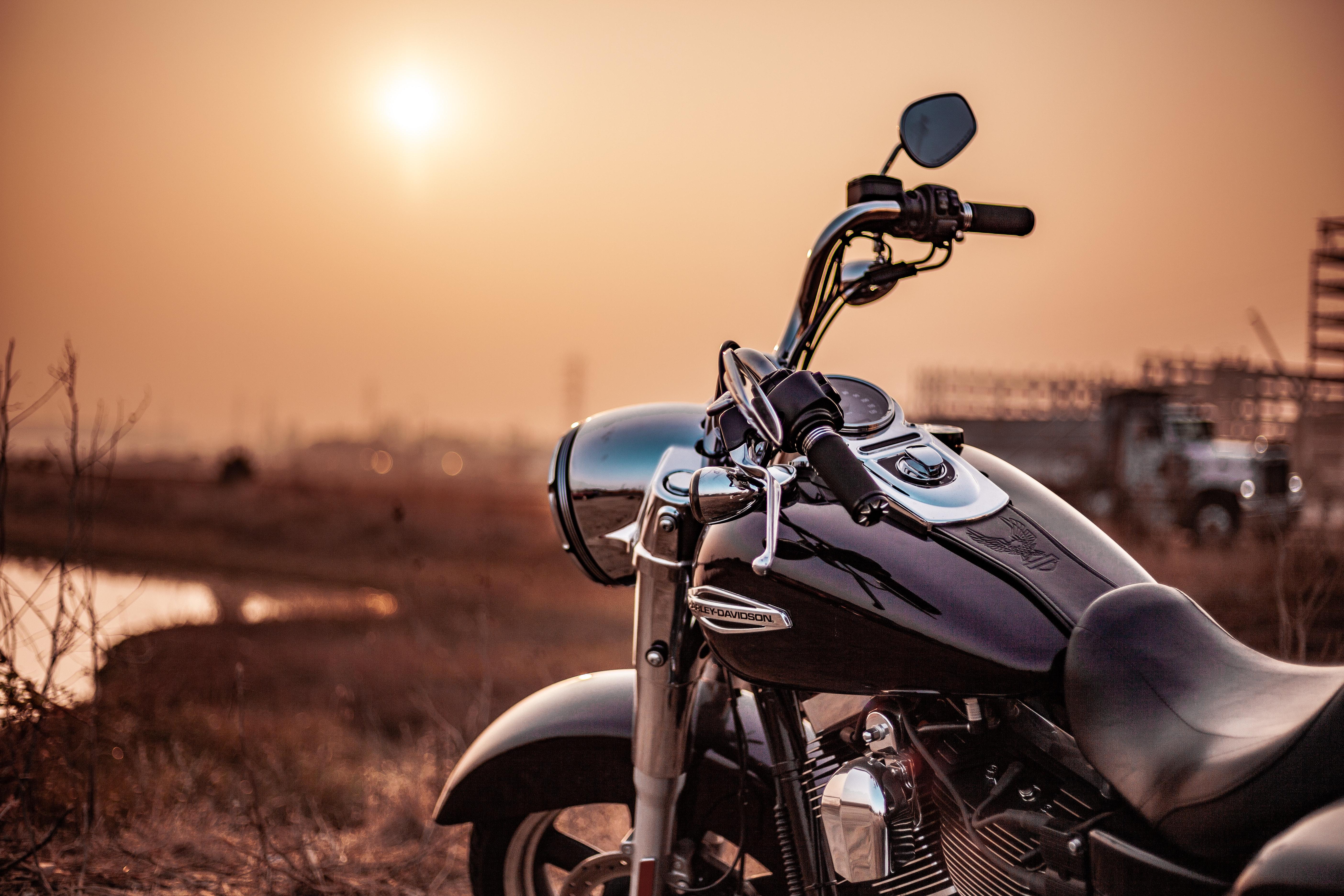 5616x3744 Black Cruiser Motorcycle · Free