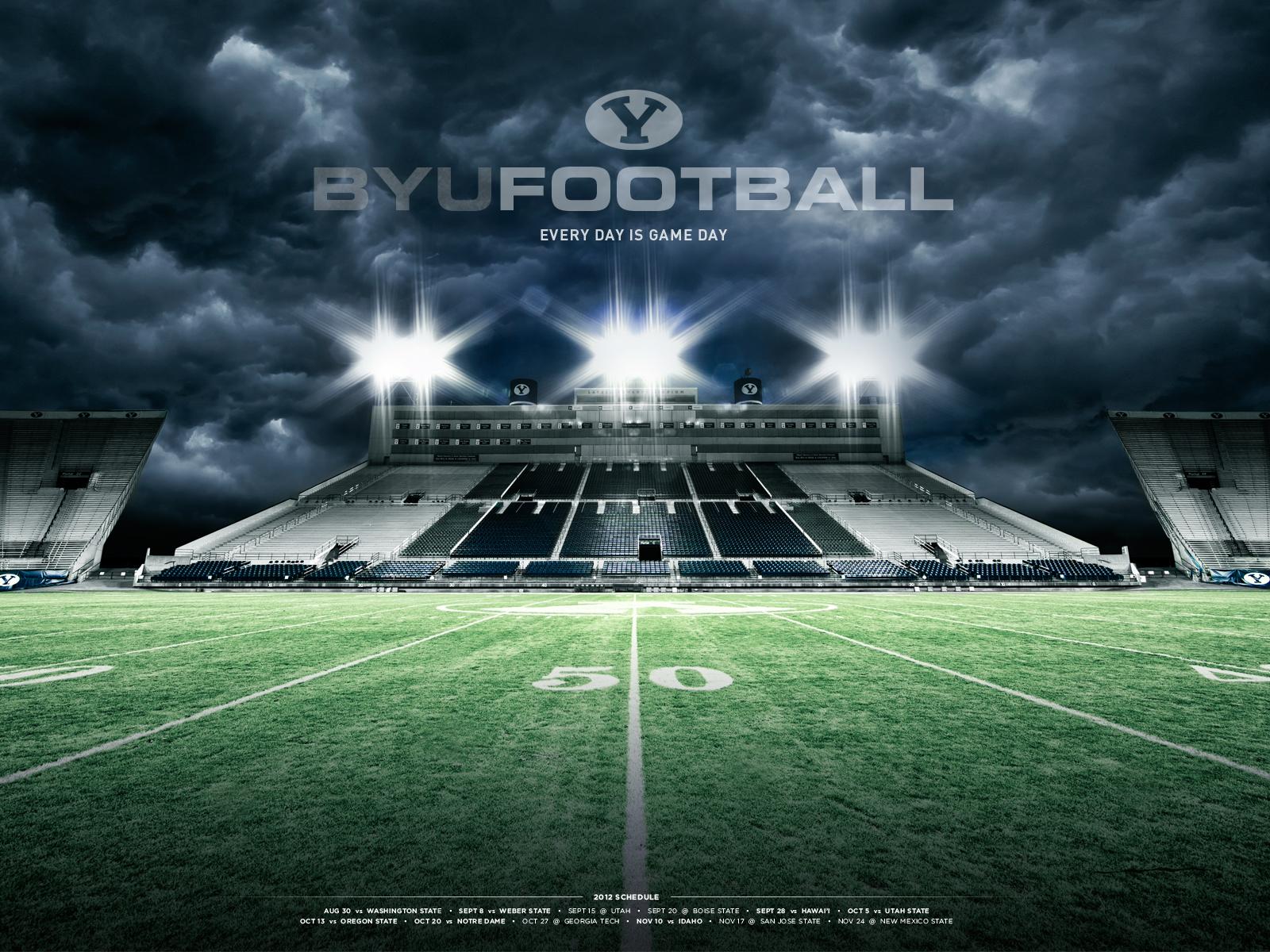 1600x1200 Football Field Wallpaper
