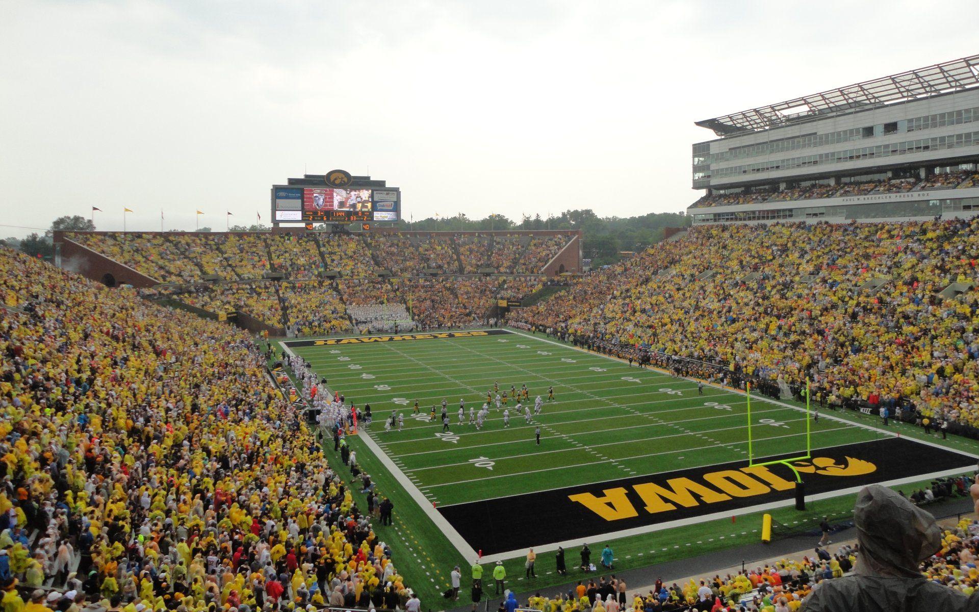 1920x1200 College Stadium Wallpaper