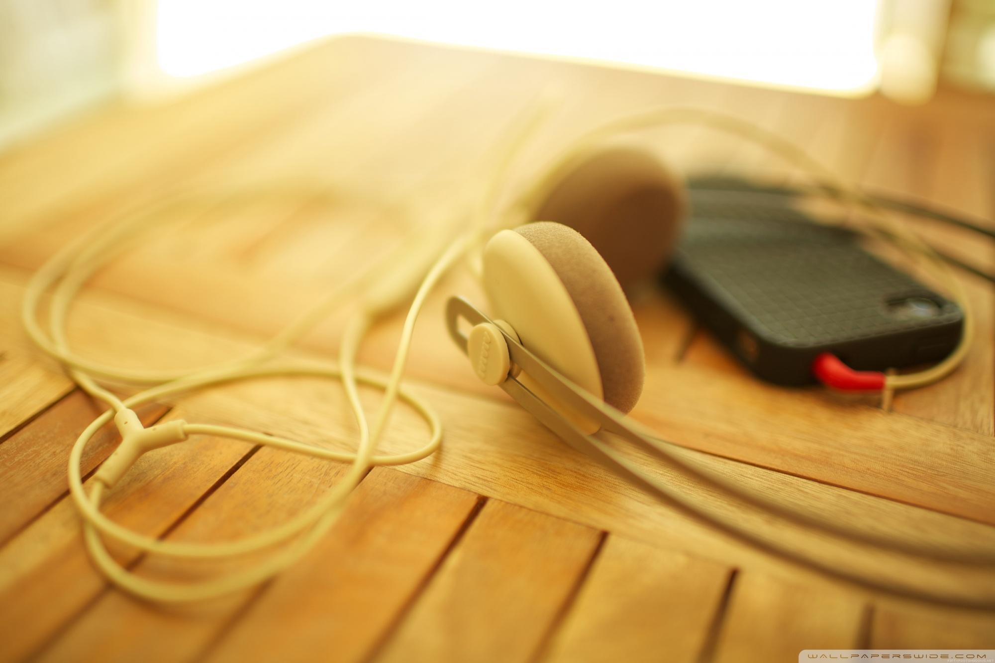 2000x1333 Headphones My iPhone Ultra HD Desktop Background Wallpaper for 4K UHD TV : Tablet