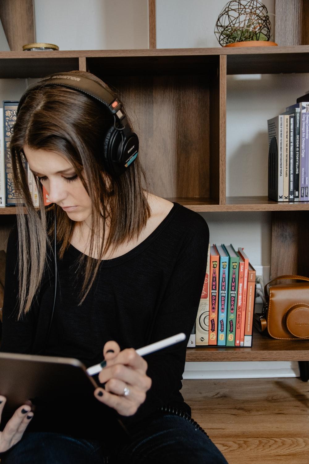1000x1500 Headphones Book Picture. Download Free Image