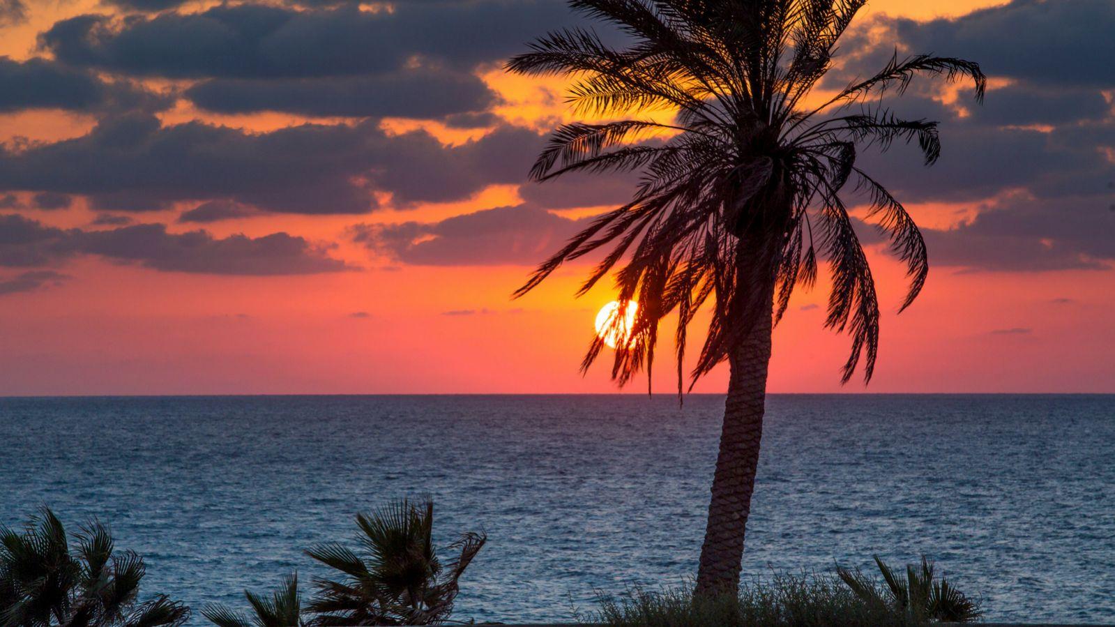 1599x899 spectacular photo of sunsets in Israel