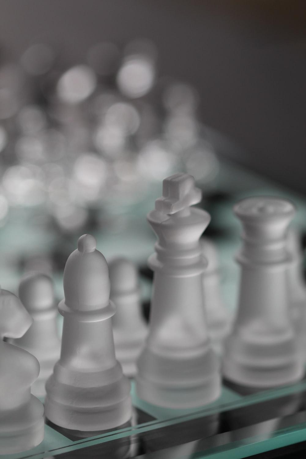 1000x1500 king chess piece photo