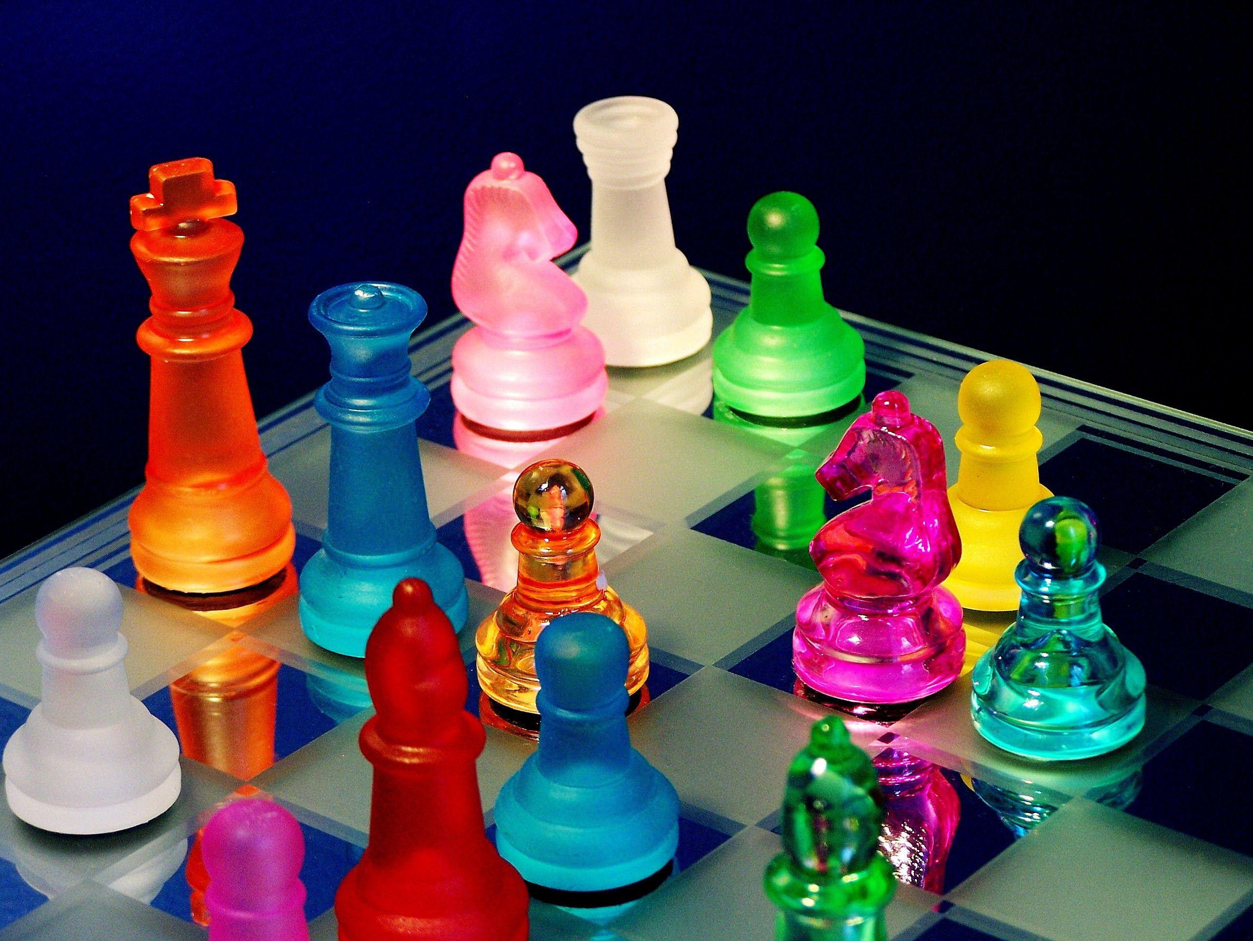 2572x1931 Full Definition, Image Store Glass Chess Set