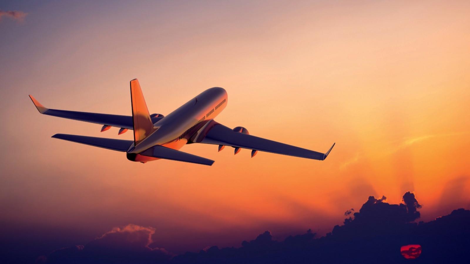 1600x900 Commercial Airplane Wallpaper HD 07750