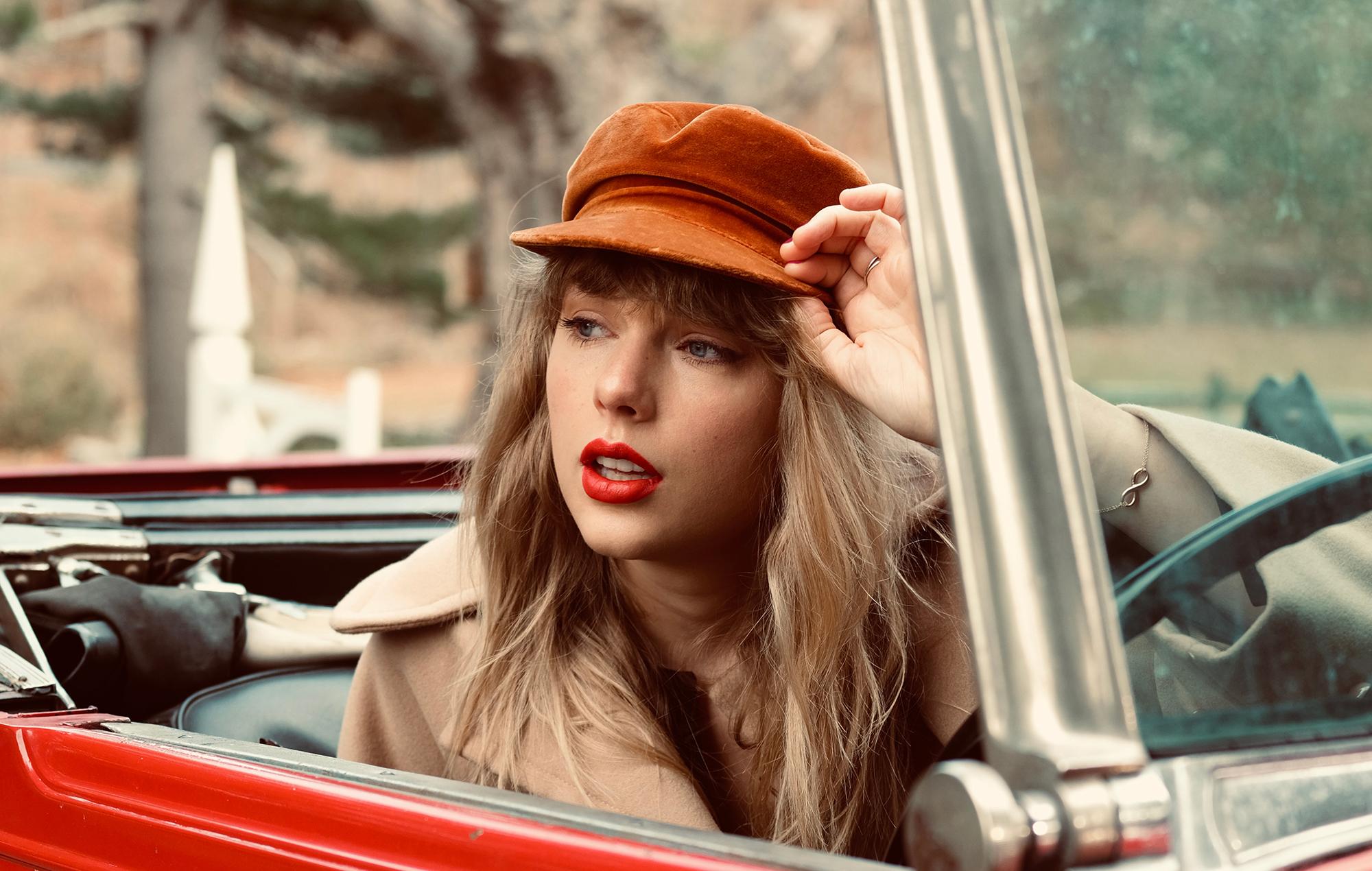 2000x1270 Taylor Swift