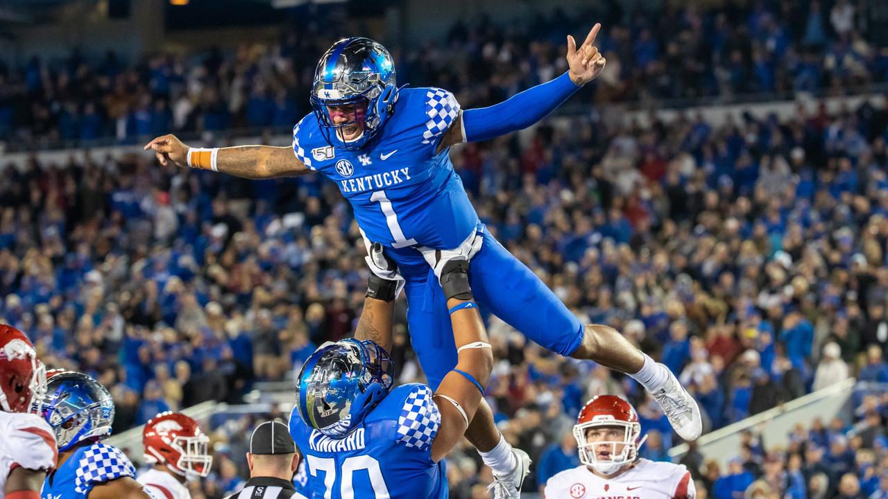 1280x720 Kentucky Wildcats Football Wallpaper
