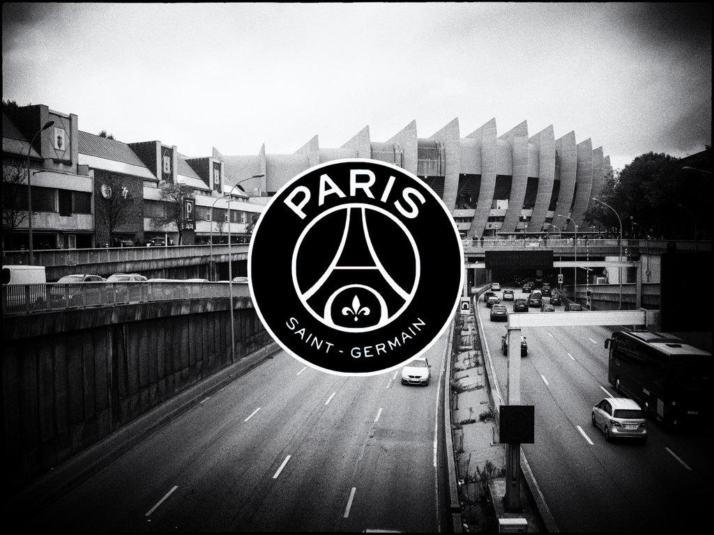 1024x768 Paris Saint Germain Wallpaper HD Black And White