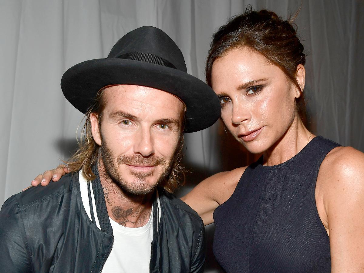1200x900 David Beckham flashes backside in CHEEKY snap photographed by wife Victoria Beckham; SEE