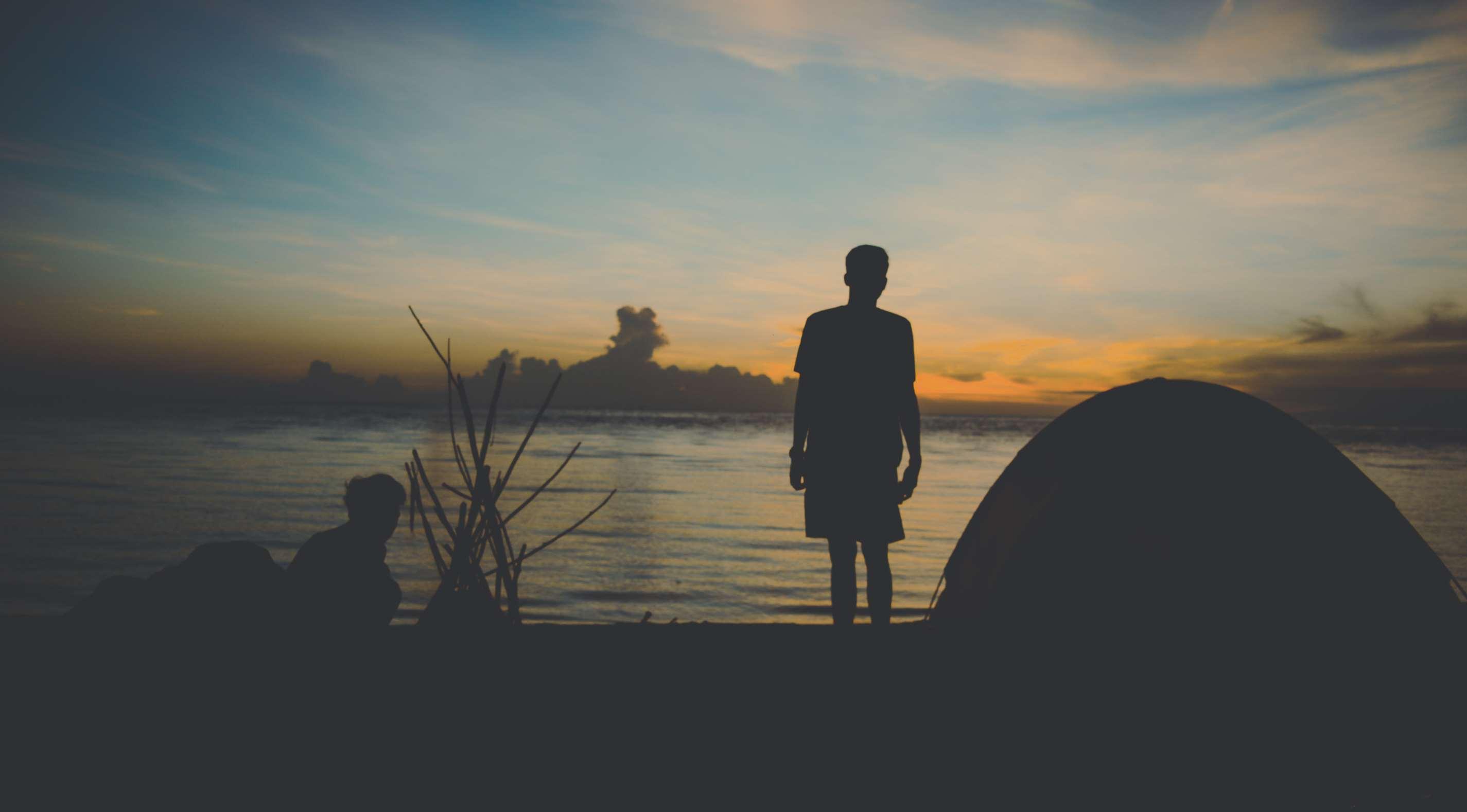 2850x1578 beach, camping, gelgas, morning, nature, sunrise, sunset wallpaper
