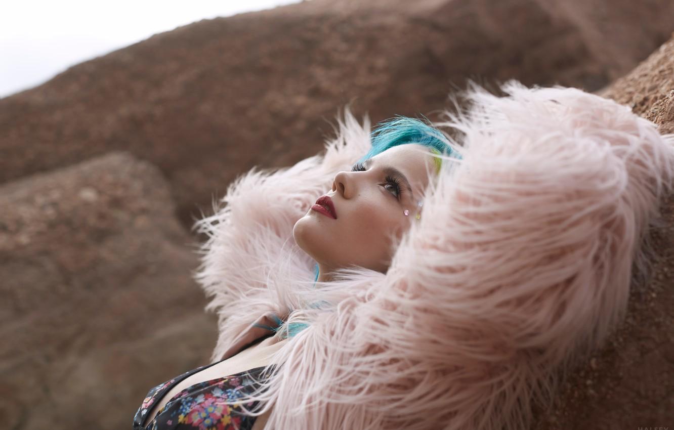 1332x850 Photo Wallpaper Look, Singer, Halsey