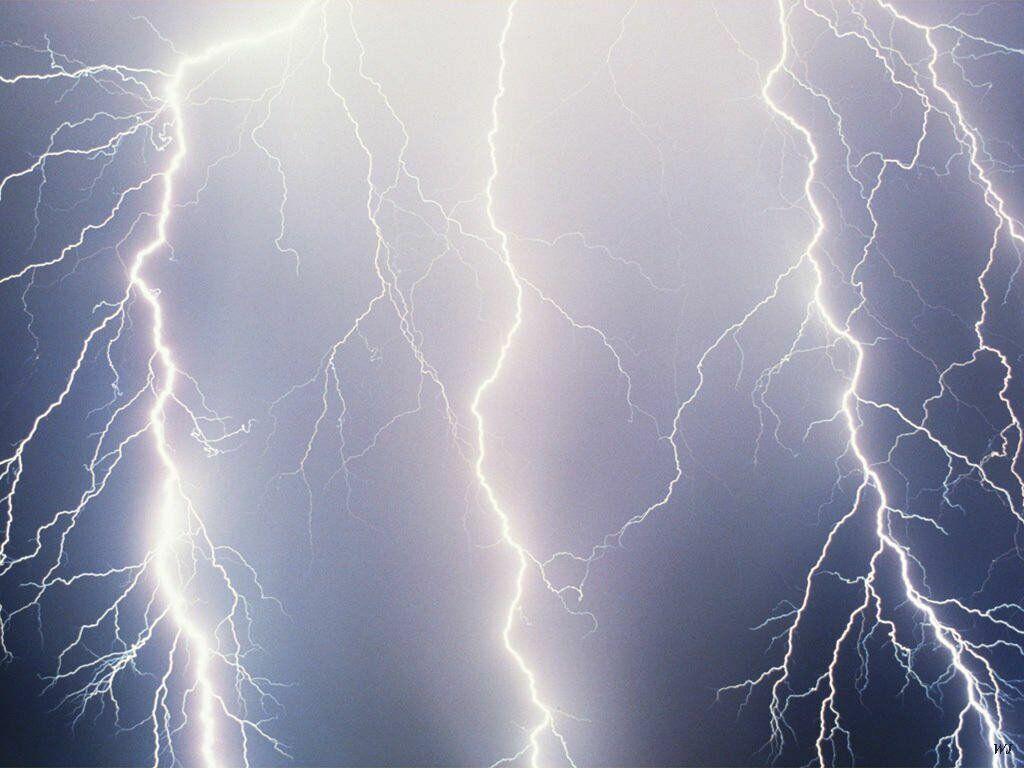 1024x768 The roots of the trees of heaven!!!. Lightning image, Thunderstorm and lightning, Storm wallpaper