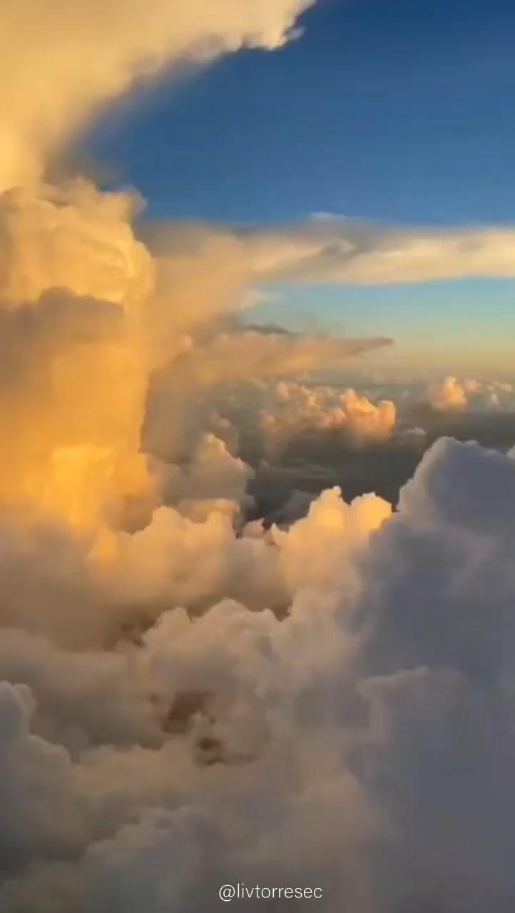 722x1280 LIVE WALLPAPER. SKY. CLOUDS. BLUE. TIKTOK. Cool picture of nature, Sunset photography nature, Clouds wallpaper iphone