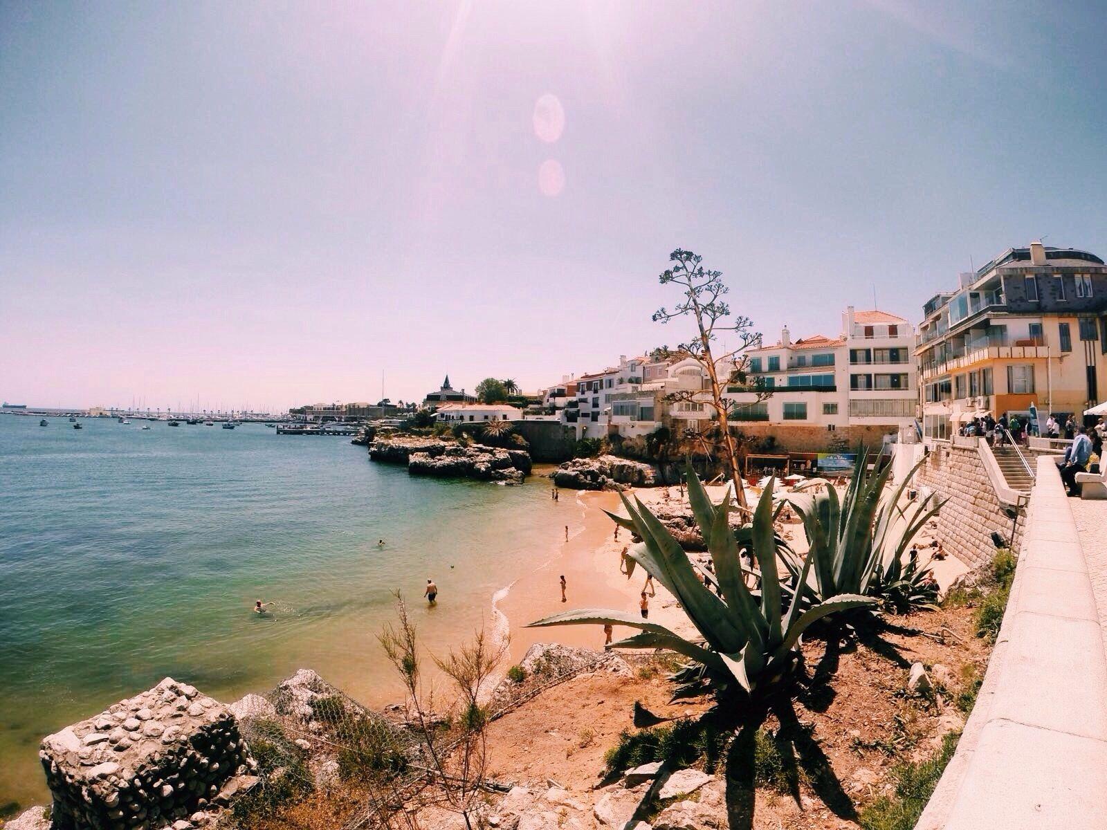 1600x1200 The Best Beaches Near Lisbon