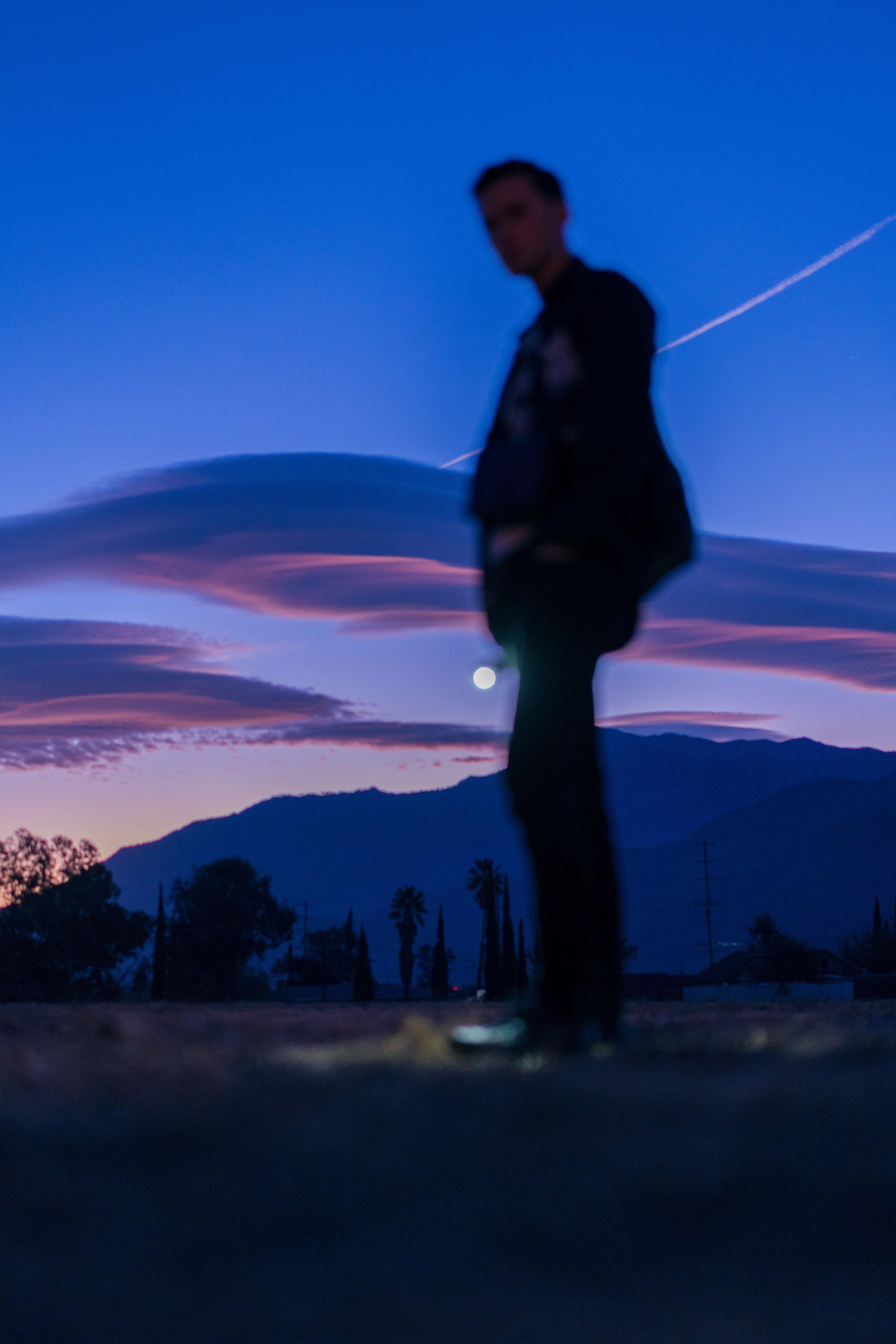3840x5757 mqan male blurry and night HD 4k wallpaper and background
