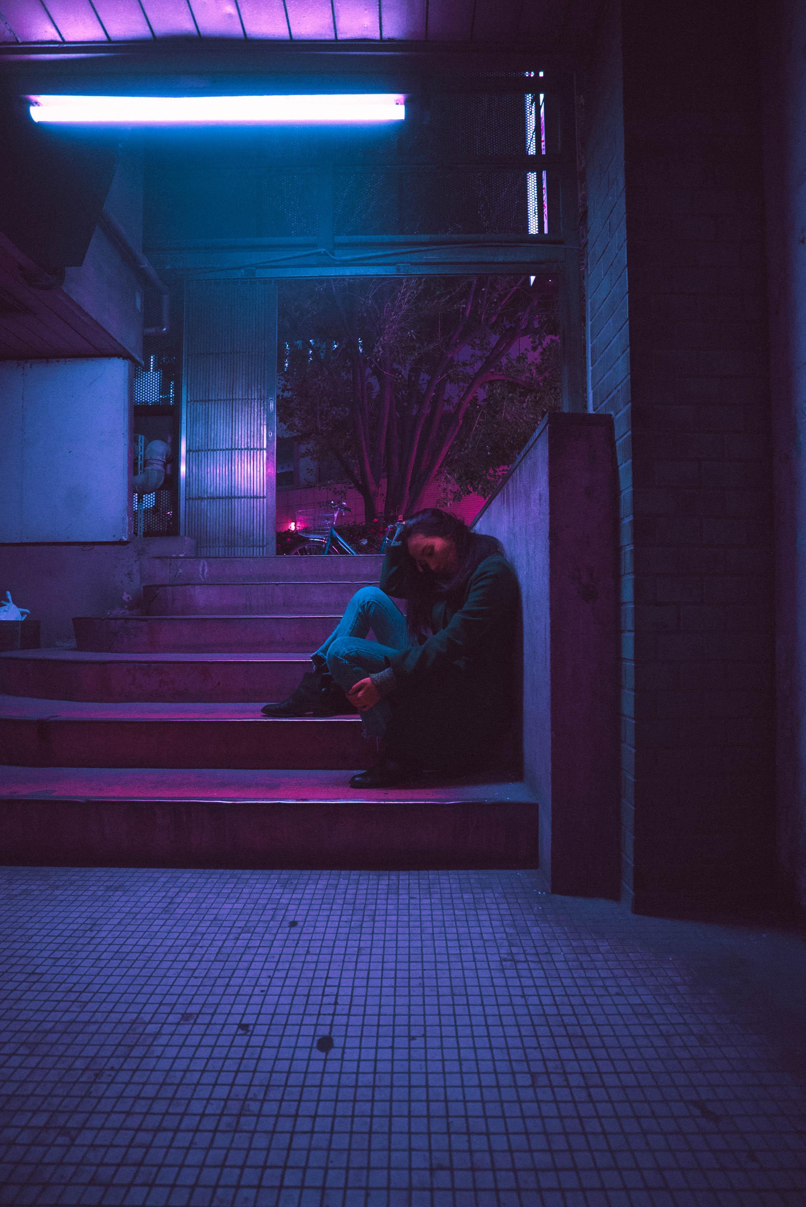 2624x3929 80s Synthwave Wallpaper