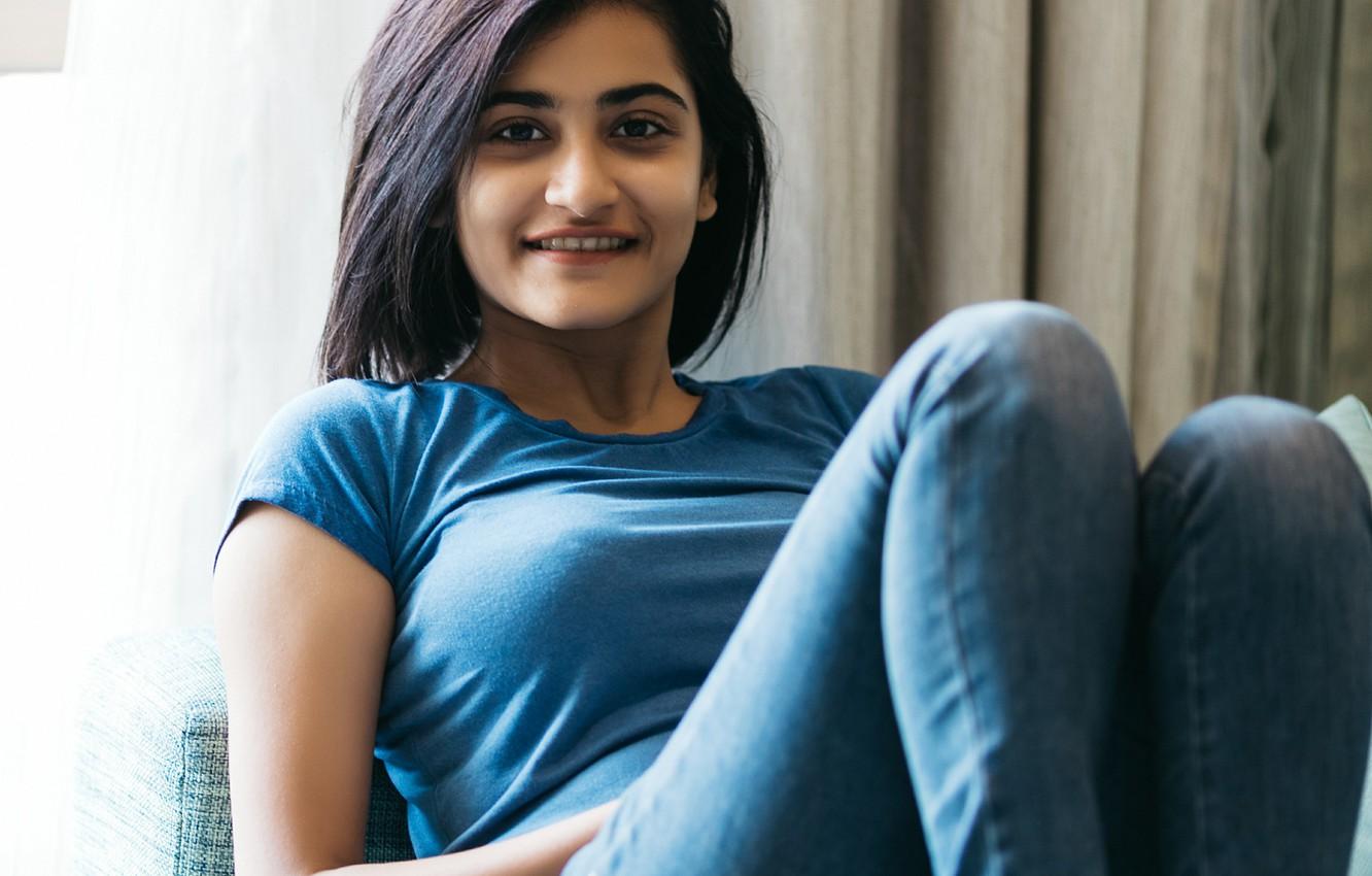 1332x850 Wallpaper girl, eyes, smile, beautiful, model, pretty, beauty, lips, face, hair, brunette, pose, cute, indian, actress, celebrity image for desktop, section девушки